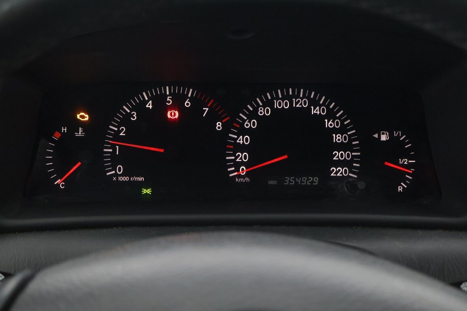 Toyota Corolla 2003 4D SEDAN 1.6 *MYYDÄÄN HUUTOKAUPAT.COM*