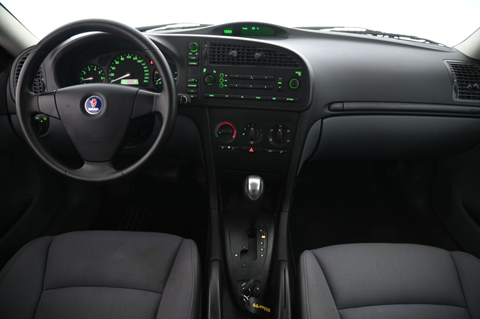 Saab 9-3 2003 4D 9-3 SEDAN 2.0 AUTOMATIC-F-49F/268 *Suomi-Auto / Lohko / Vakkari* - *juuri saapunut! / Sähkösäätöiset sivupeilit / Sähkökäyttöiset ikkunat / 2 renkaat / Siisti*