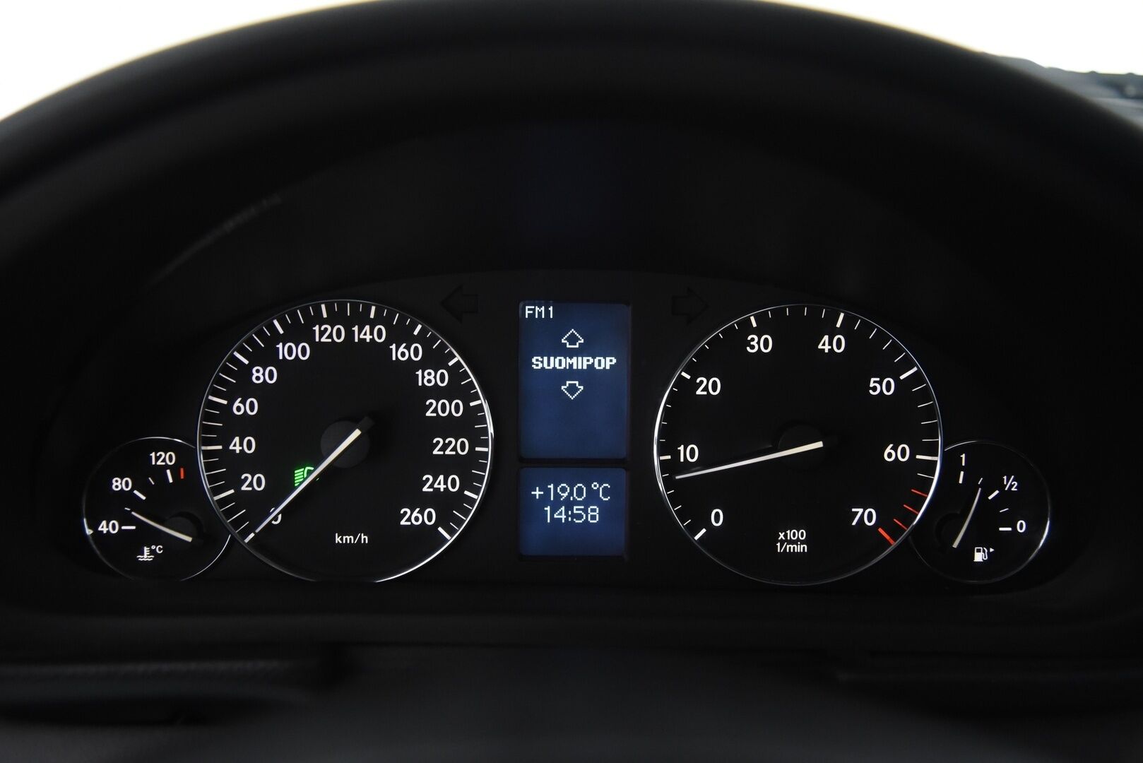 Mercedes-Benz C 2003 4D C 180 KOMPRESSOR SEDAN-203046/272 / Myydään huutokaupat.com:issa!