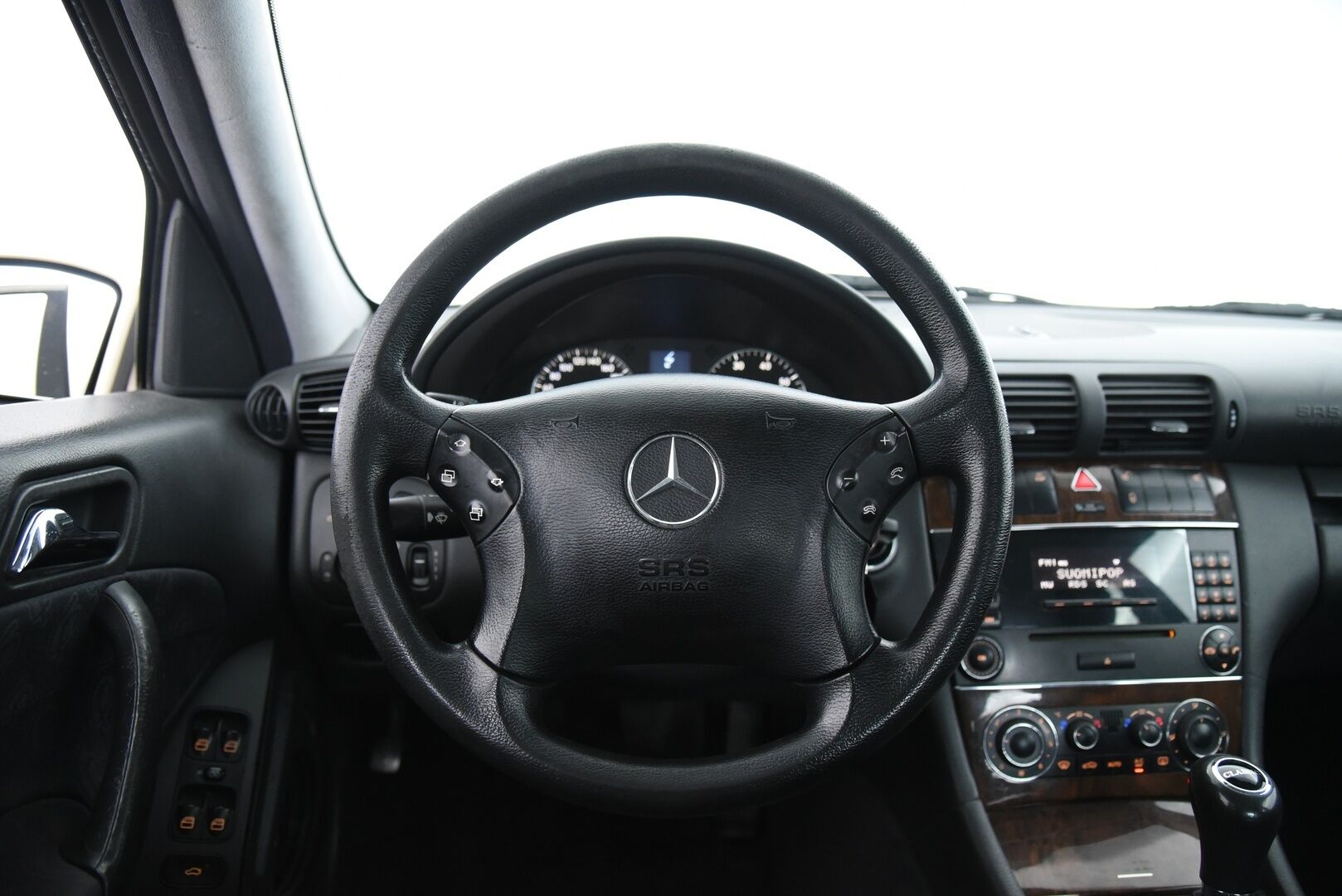 Mercedes-Benz C 2003 4D C 180 KOMPRESSOR SEDAN-203046/272 / Myydään huutokaupat.com:issa!