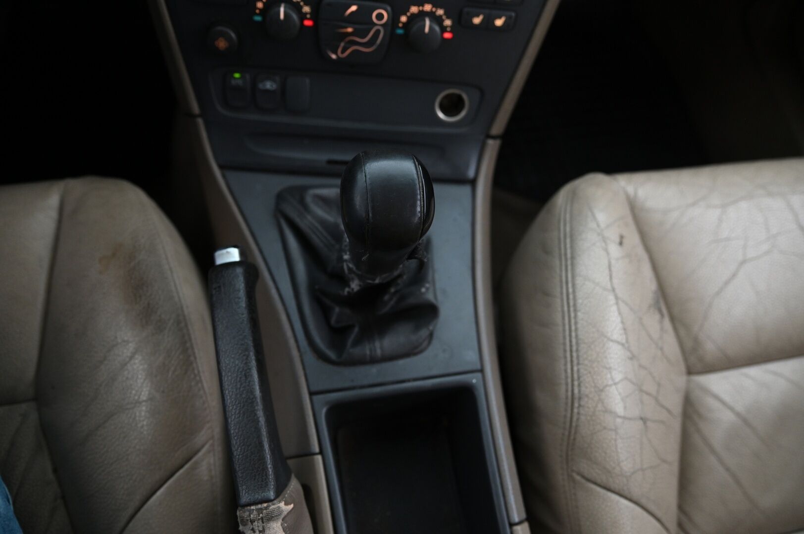 Volvo V70 2002 *Myydään Huutokaupat.com*