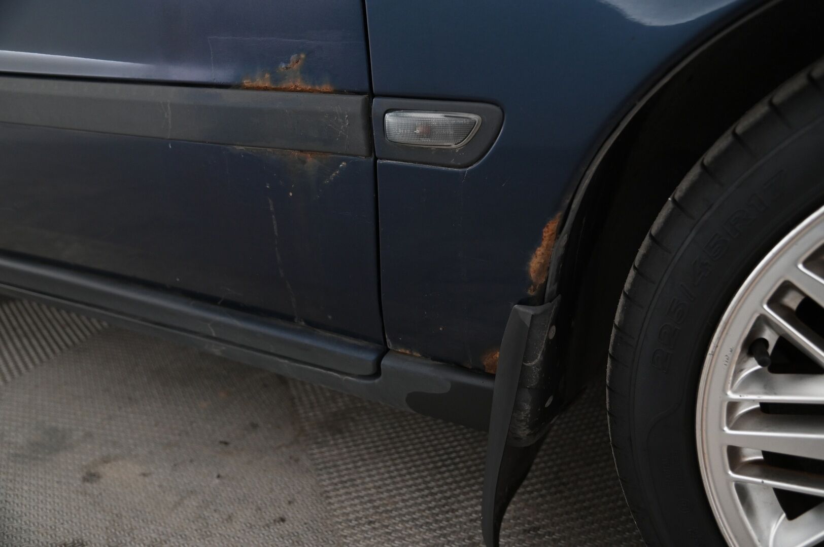 Volvo V70 2002 *Myydään Huutokaupat.com*