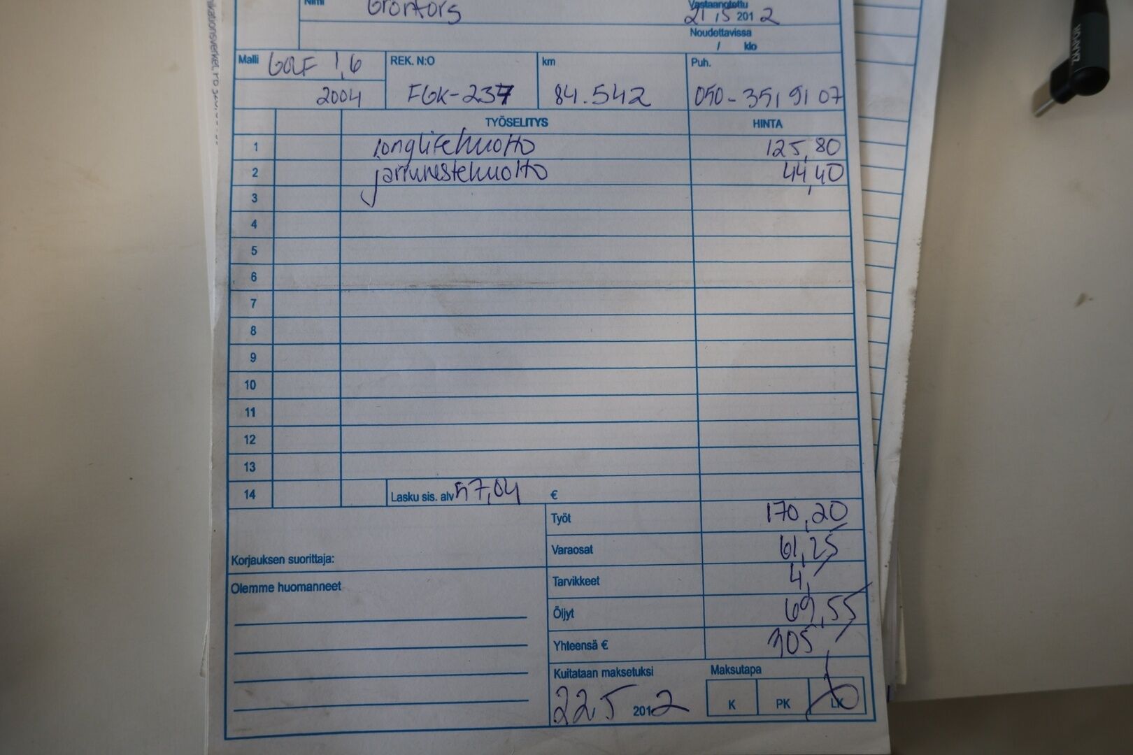 Volkswagen Golf 2004 4D GOLF HATCHBACK 1.6-1K/258 / Siisti! / Pitkä Leima! / Penkinlämmittimet / Tutkat / Suomi Auto! / *Yritys Outlet- Myydään vain yrityksille! /