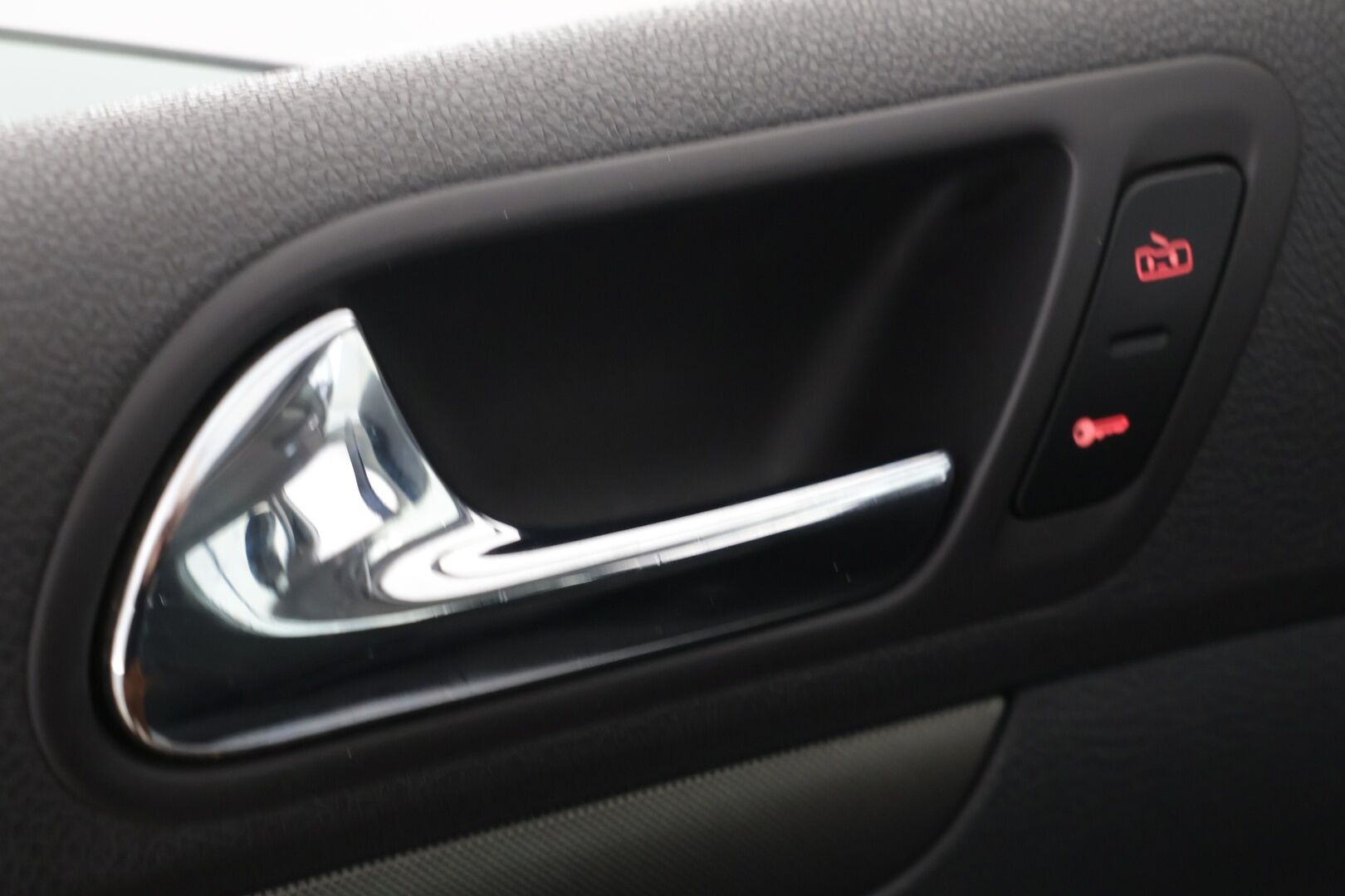 Volkswagen Golf 2004 4D GOLF HATCHBACK 1.6-1K/258 / Siisti! / Pitkä Leima! / Penkinlämmittimet / Tutkat / Suomi Auto! / *Yritys Outlet- Myydään vain yrityksille! /