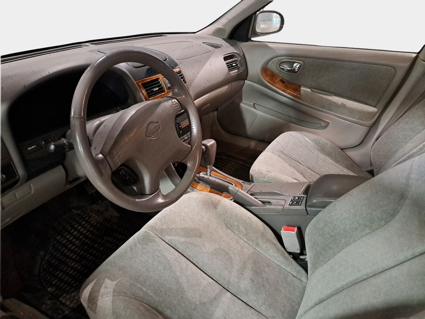 Nissan Maxima 2004 4D MAXIMA QX SEDAN 3.0 - YritysOutlet - Myydään vain yrityksille - Säännöllisesti huollettu! / Kahdet renkaat / Lohko! 