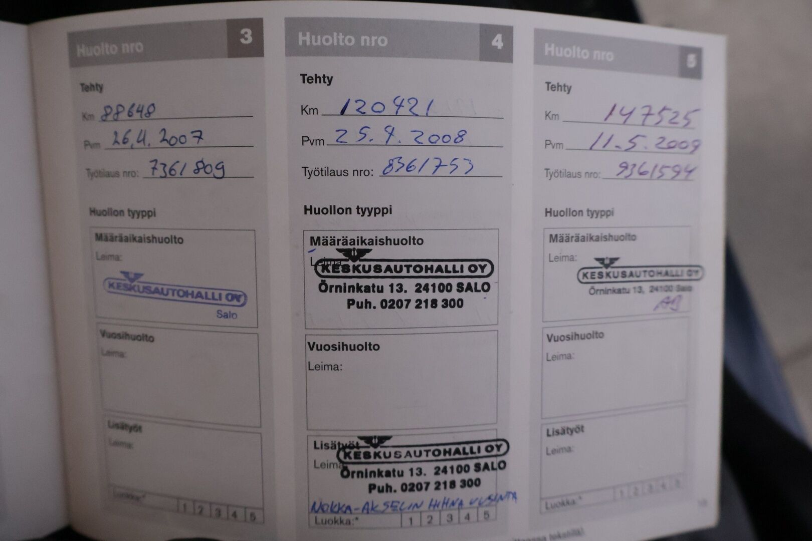 Volvo V70 2004 5D V70 STW 2.5T * YritysOutlet - Myydään vain yrityksille* - *Suomi-auto / Nahkasisusta / Lohko / Automaatti / Ryhdikäs*