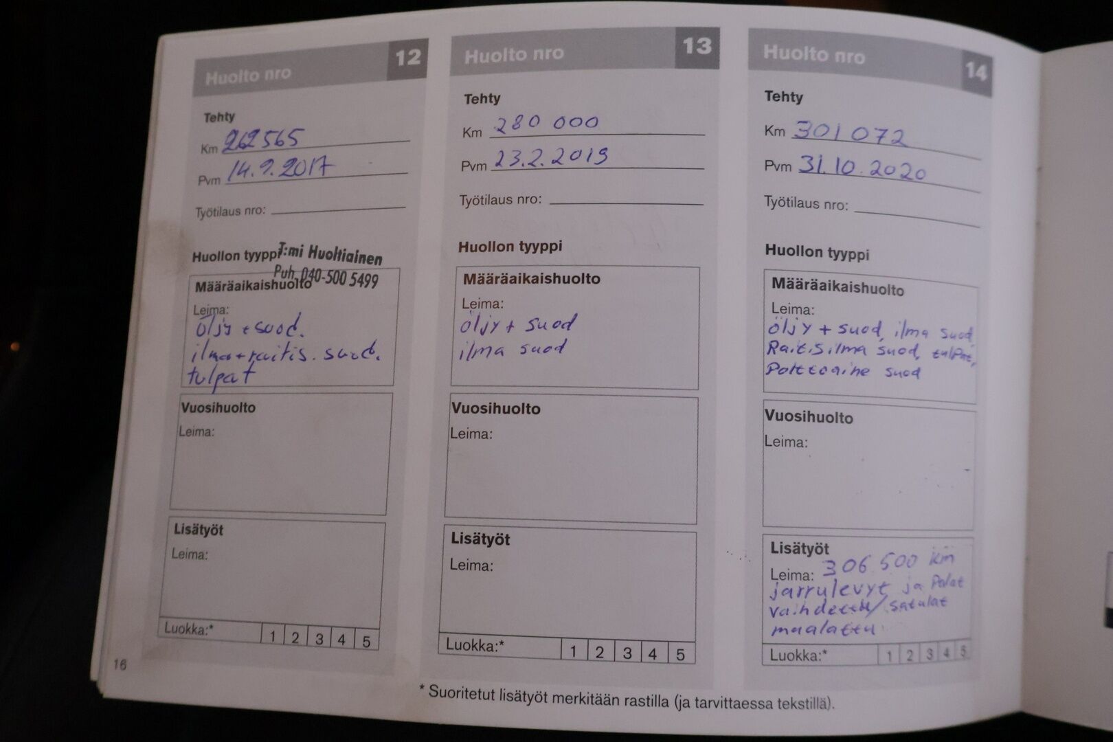 Volvo V70 2004 5D V70 STW 2.5T * YritysOutlet - Myydään vain yrityksille* - *Suomi-auto / Nahkasisusta / Lohko / Automaatti / Ryhdikäs*