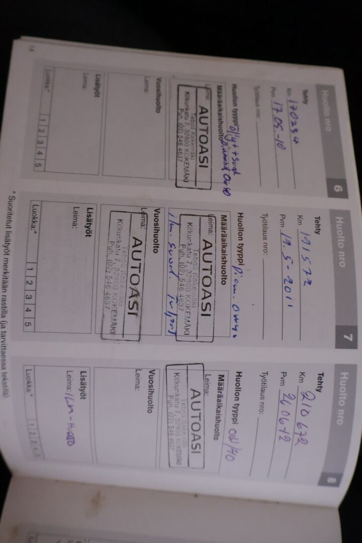 Volvo V70 2004 5D V70 STW 2.5T * YritysOutlet - Myydään vain yrityksille* - *Suomi-auto / Nahkasisusta / Lohko / Automaatti / Ryhdikäs*