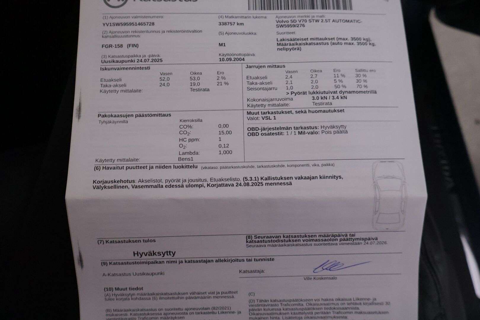 Volvo V70 2004 5D V70 STW 2.5T * YritysOutlet - Myydään vain yrityksille* - *Suomi-auto / Nahkasisusta / Lohko / Automaatti / Ryhdikäs*