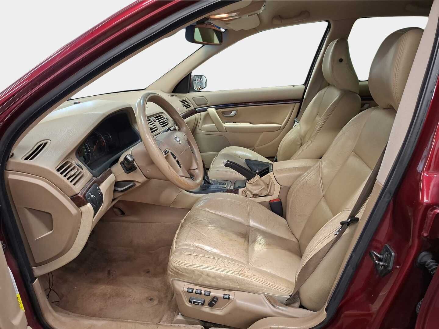 Volvo S80 2005 2,5T Classic aut | YritysOutlet - Myydään vain yrityksille - | BC Racing -alusta! | JR-vanteet | 2-om. Suomi-auto | Nahat | Vakkari | Bluetooth | Xenon |