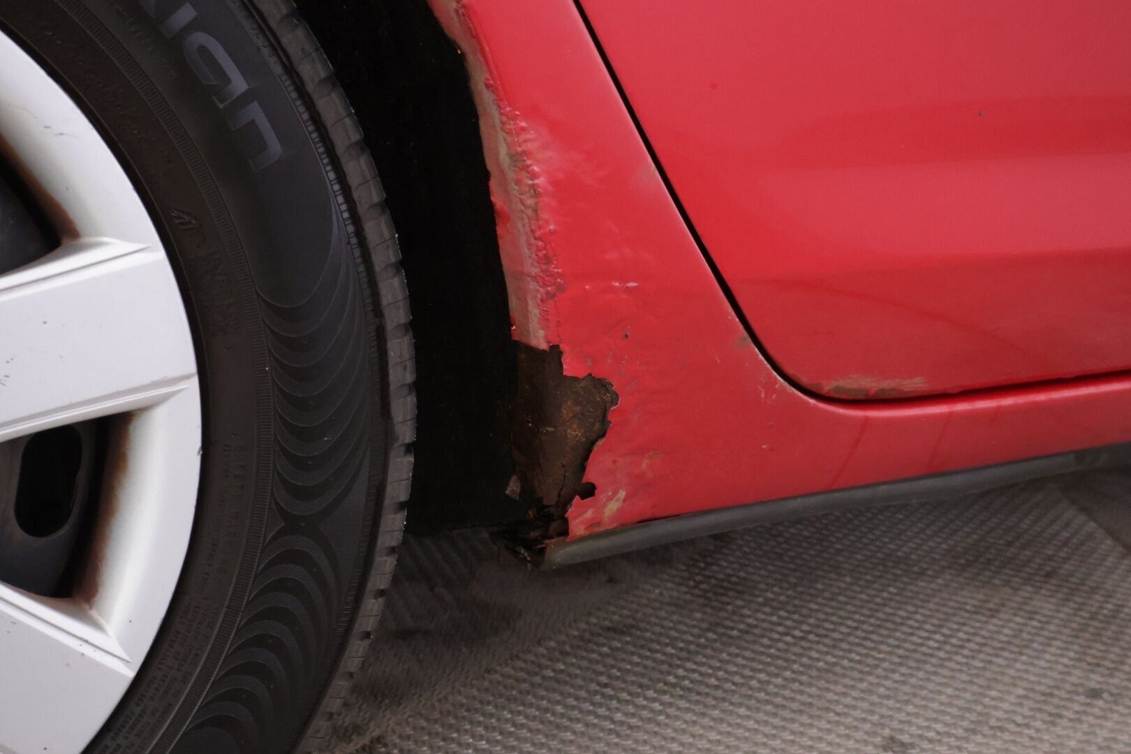 Mazda 3 2005 1,6 Classic 5d * YritysOutlet - Myydään vain yrityksille * - ** Aut. Ilmastointi / Koukku / Kahdet renkaat **