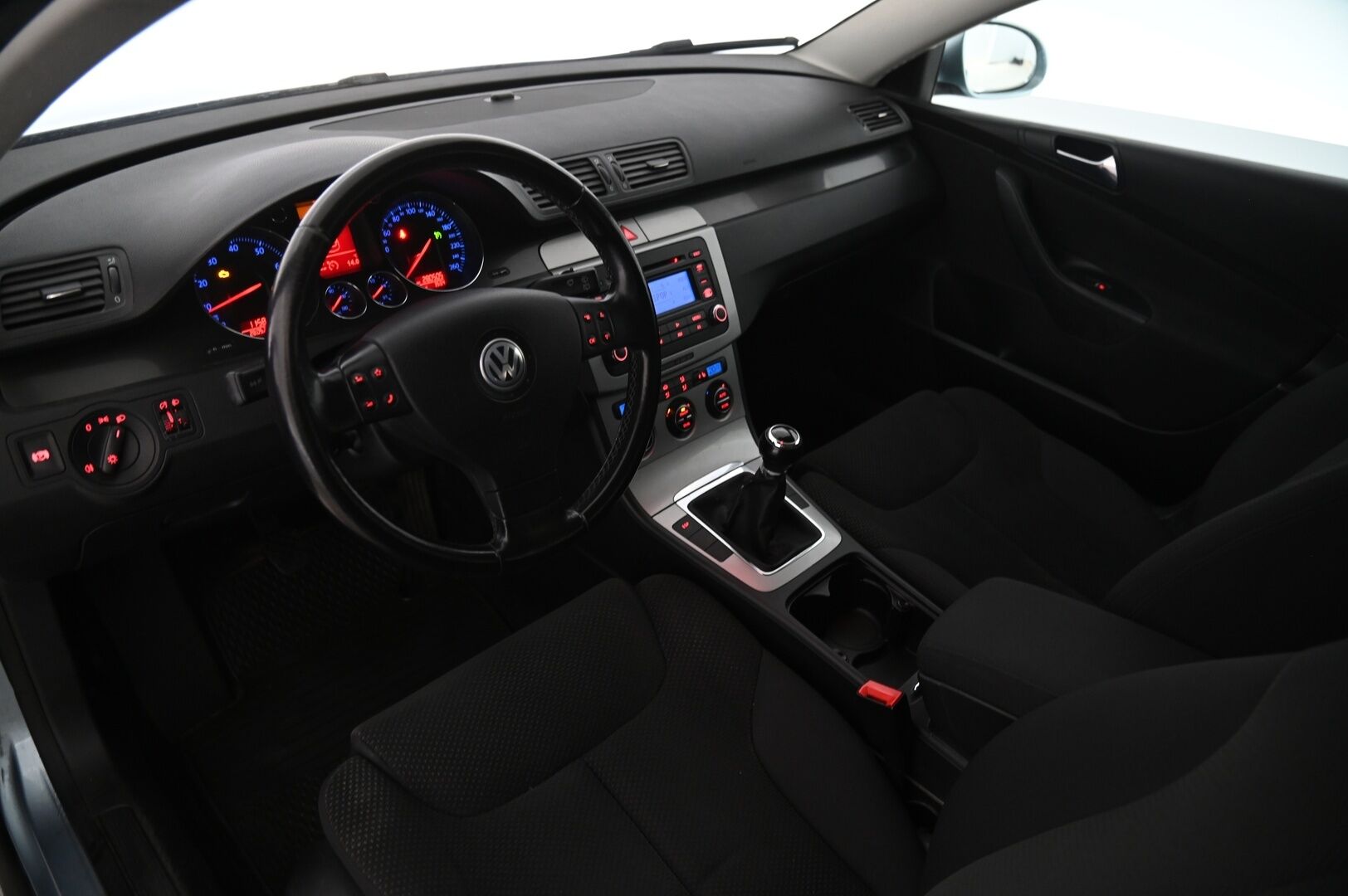 Volkswagen Passat 2007 *Myydään Huutokaupat.com* - *Myydään Huutokaupat.com kautta*
