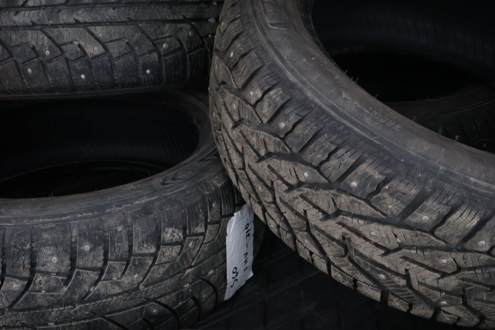 Volvo S60 2007 2,4 Summum Aut #PITKÄ LEIMA #SÄRMÄ KÄYTTIS *Muistipenkki / Nahkasisusta / Tutka / Vakkari / Koukku / Lohko+Sisälämmitin* - *MYYDÄÄN HUUTOKAUPAT.COM* / 2x Renkaat / Huoltokirja / Siistikuntoinen ja ehjä!