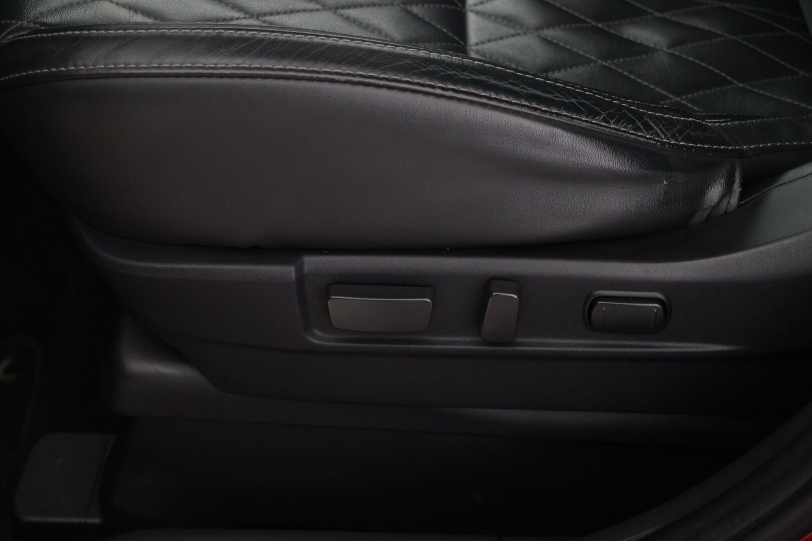 Mitsubishi Outlander PHEV 2020 Instyle 4WD 5P - KATSO VARUSTEET! | ACC | Kattoluukku | Rockford Fosgate Premium | Timanttinahka | 