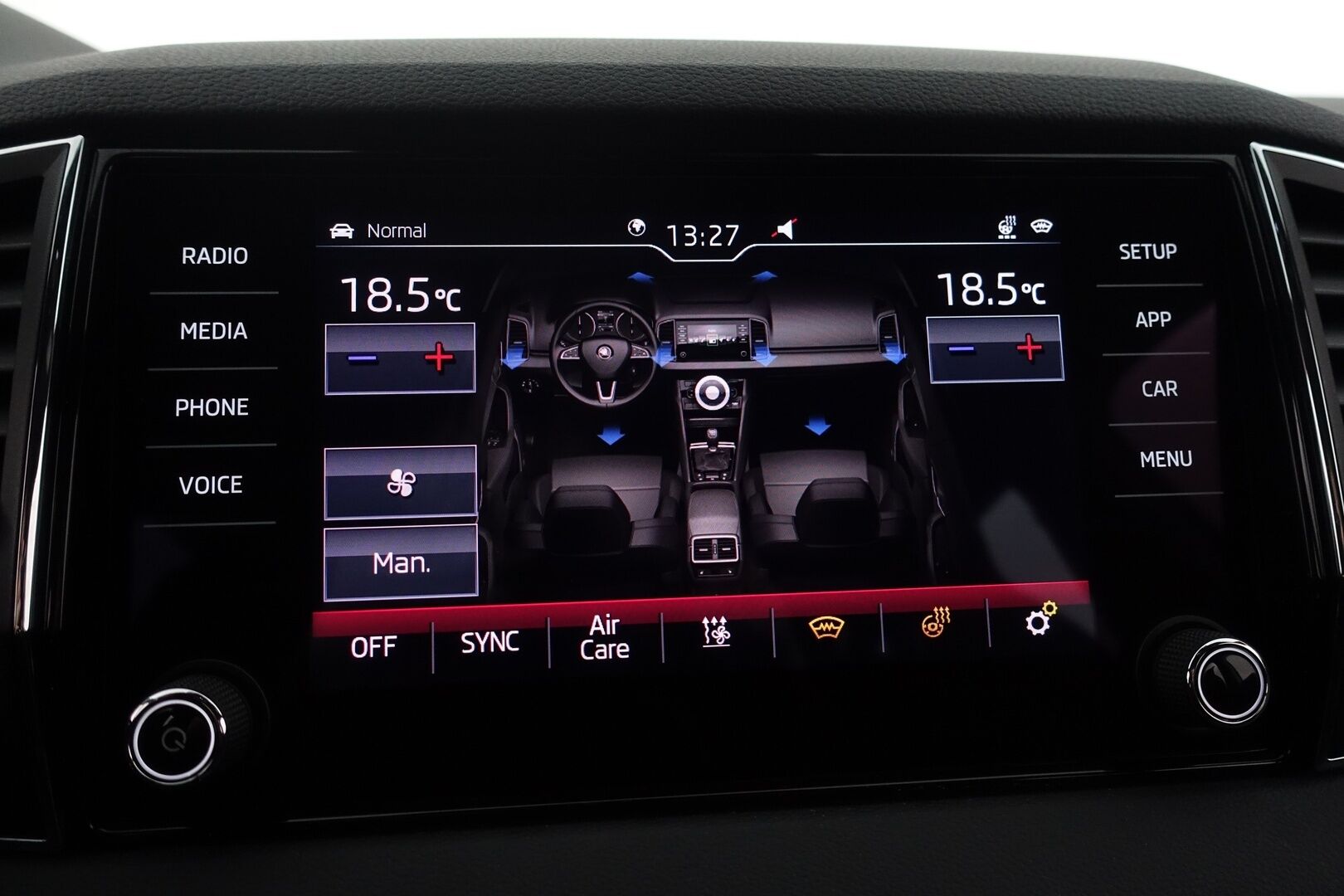 Skoda Karoq 2020 1,5 TSI SportLine DSG Autom. - | ACC | Webasto | Suomi-auto | Keyless | Tutkat | AppleCarplay | Lämm. Tuulilasi | Sporttipenkit | BLIS | Sähköinen kontti | 2X Renkaat & Vanteet |