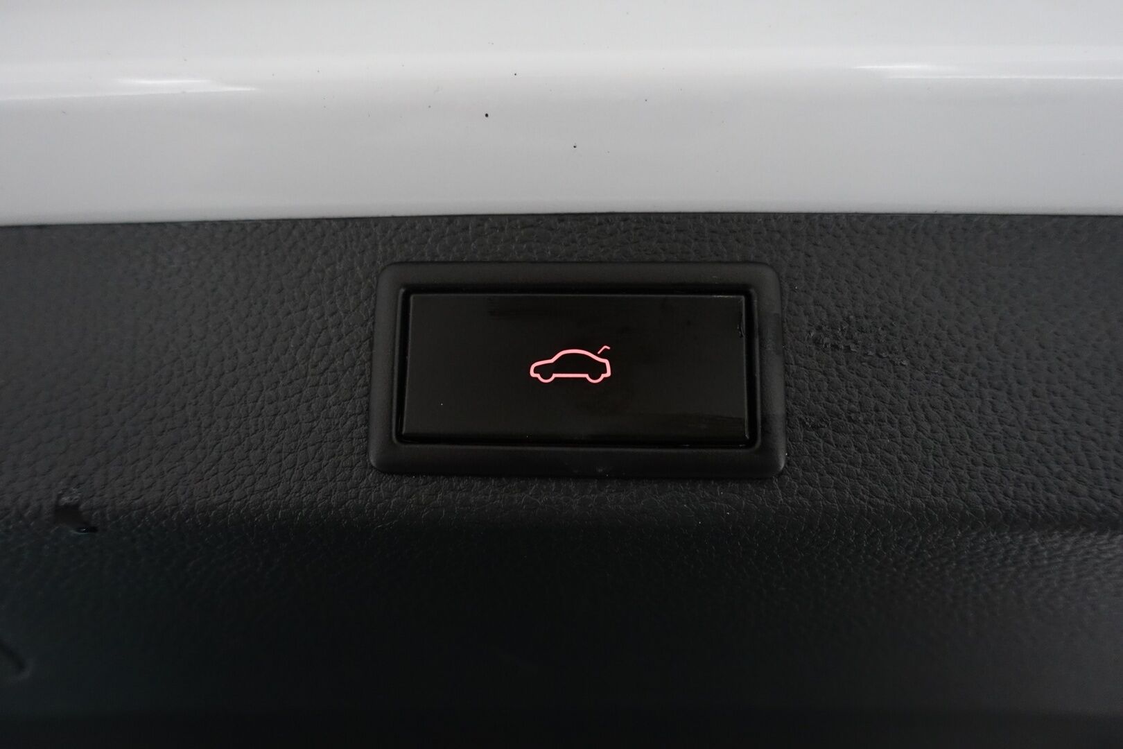 Skoda Karoq 2020 1,5 TSI SportLine DSG Autom. - | ACC | Webasto | Suomi-auto | Keyless | Tutkat | AppleCarplay | Lämm. Tuulilasi | Sporttipenkit | BLIS | Sähköinen kontti | 2X Renkaat & Vanteet |