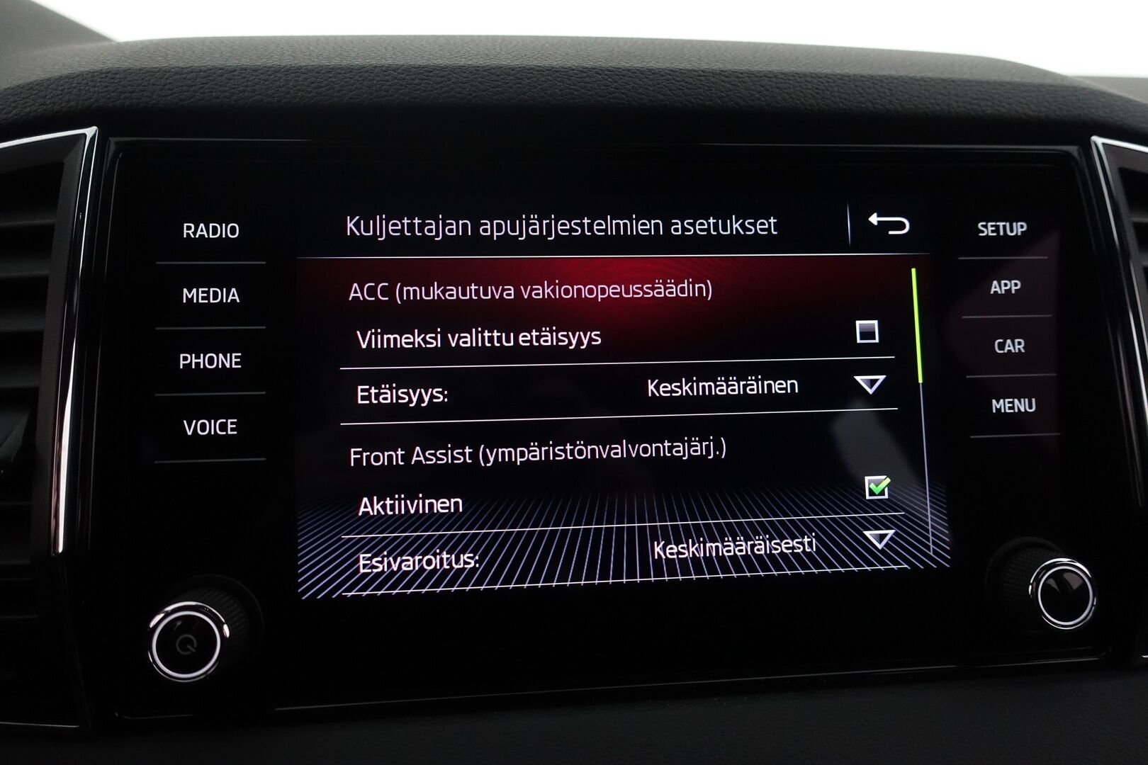 Skoda Karoq 2020 1,5 TSI SportLine DSG Autom. - | ACC | Webasto | Suomi-auto | Keyless | Tutkat | AppleCarplay | Lämm. Tuulilasi | Sporttipenkit | BLIS | Sähköinen kontti | 2X Renkaat & Vanteet |