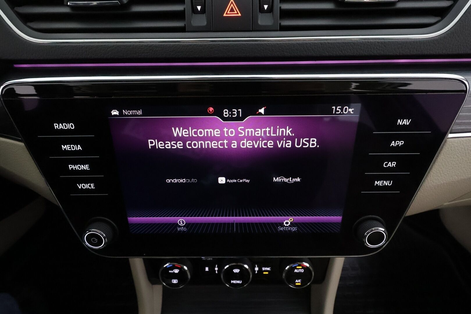 Skoda Superb 2020 2,0 TDI Combi 150 Style DSG * Canton / Webasto / Koukku / ACC / Matrix / P.Kamera / Muistipenkki / Navi * - Suomi-auto / Facelift / Kahdet renkaat alumiinivanteilla! - HULLUT AVAJAISHULINAT KORKOTARJOUS 3,29 %