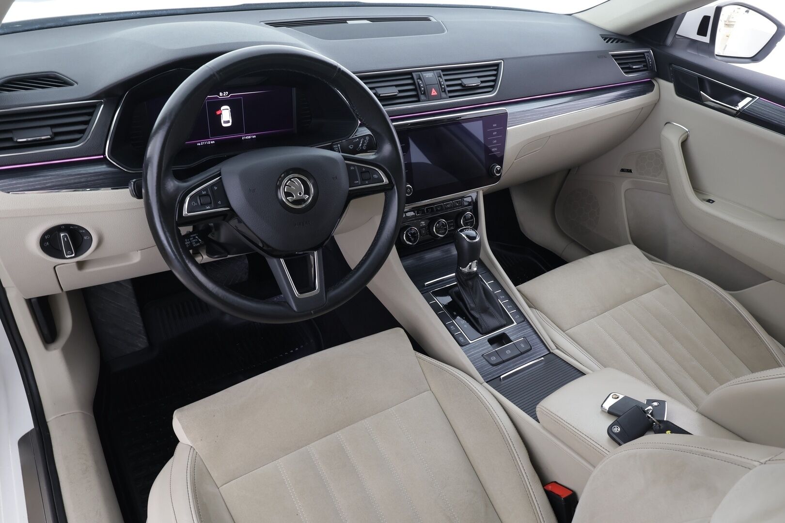 Skoda Superb 2020 2,0 TDI Combi 150 Style DSG * Canton / Webasto / Koukku / ACC / Matrix / P.Kamera / Muistipenkki / Navi * - Suomi-auto / Facelift / Kahdet renkaat alumiinivanteilla! - HULLUT AVAJAISHULINAT KORKOTARJOUS 3,29 %