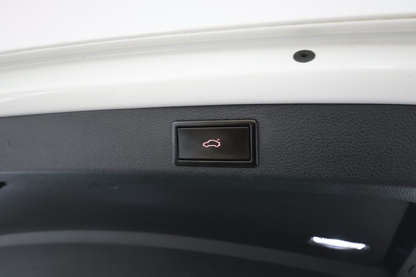 Skoda Superb 2020 2,0 TDI Combi 150 Style DSG * Canton / Webasto / Koukku / ACC / Matrix / P.Kamera / Muistipenkki / Navi * - Suomi-auto / Facelift / Kahdet renkaat alumiinivanteilla! - HULLUT AVAJAISHULINAT KORKOTARJOUS 3,29 %