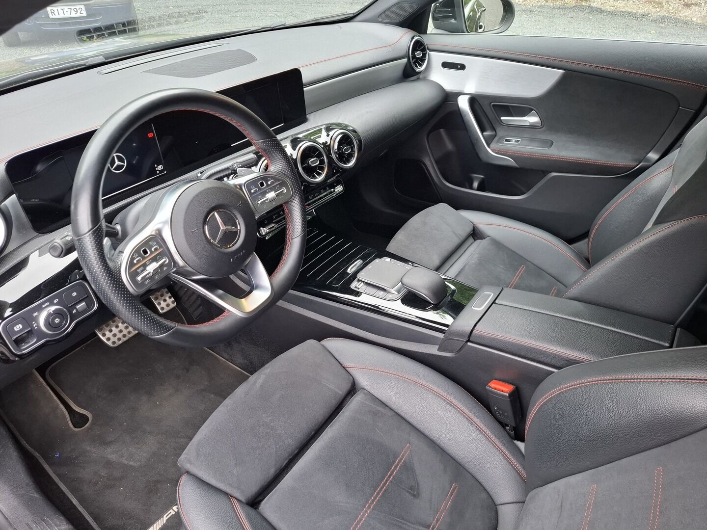 Mercedes-Benz CLA 2020 180 A Business AMG / 1.Om Suomi-auto / Distronic / Webasto / P.kamera / TULOSSA - 3,99 % KORKOTARJOUS TÄHÄN AUTOON - 