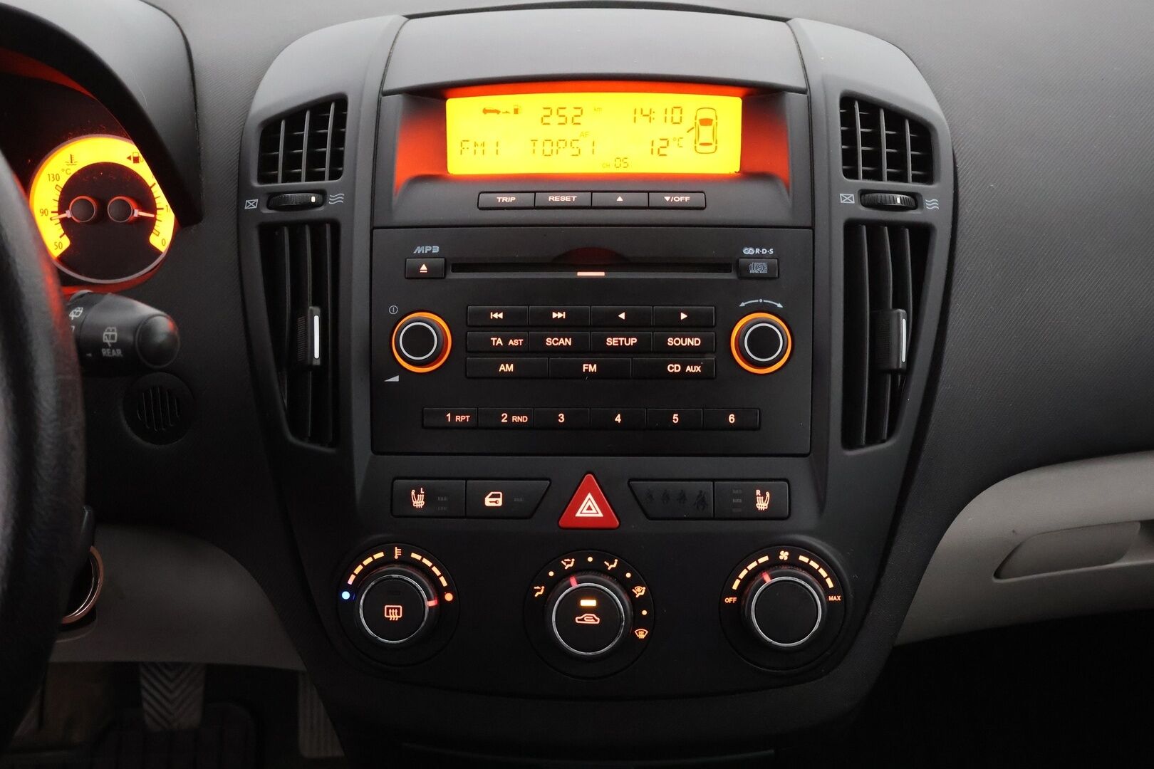 Kia cee'd 2007 1,6 LX HB 5D / YritysOutlet - Myydään vain yrityksille - YritysOutlet - Myydään vain yrityksille