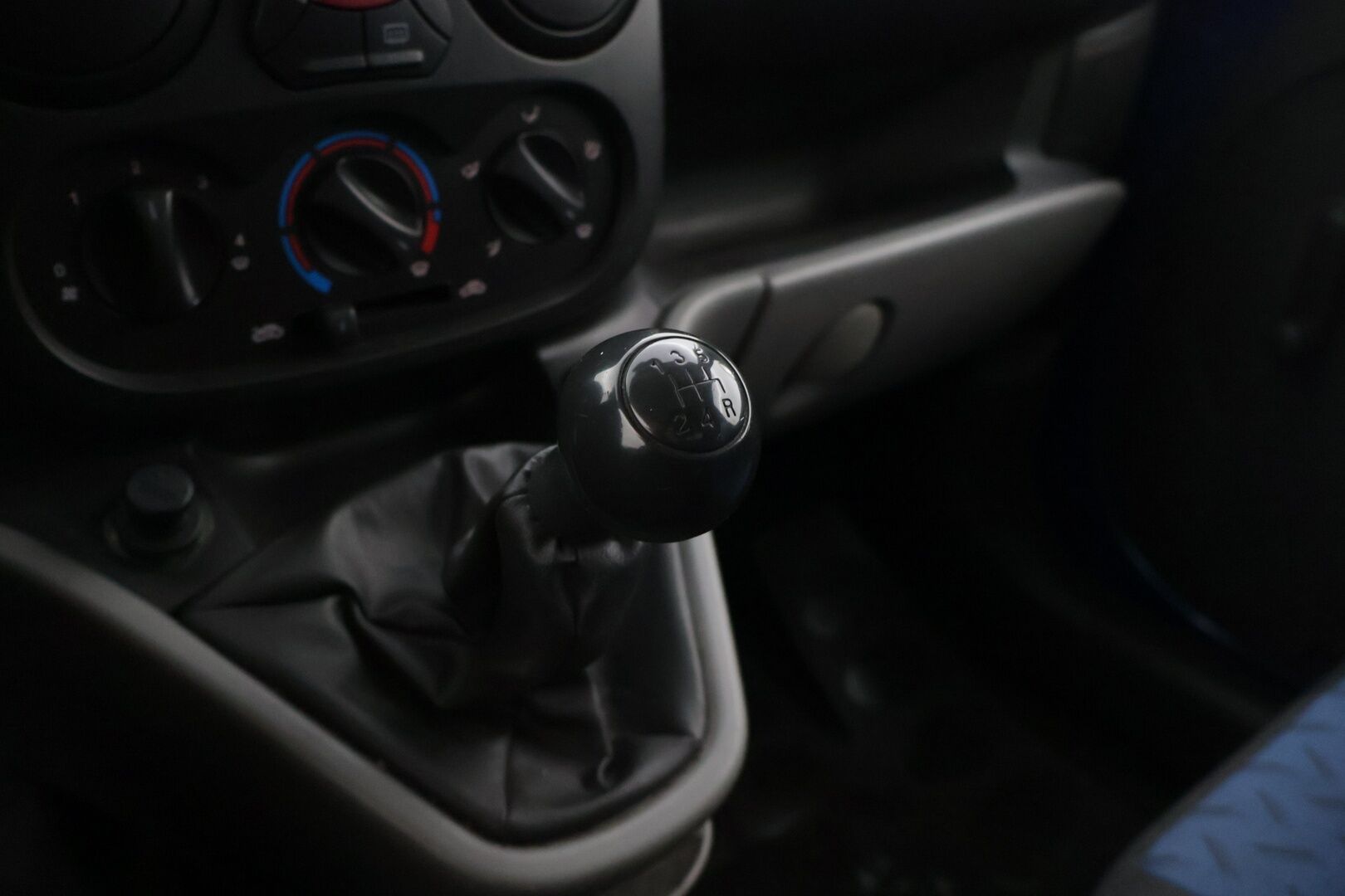 Fiat Doblo 2008 YritysOutlet - Myydään vain yrityksille 1,3 Multijet Van * Vetokoukku / Suomi-Auto * - * Uudet Talvirenkaat / Jakopää & viim. huolto tehty 220tkm 6/25! / Edullinen ja toimiva Suomi-Auto *