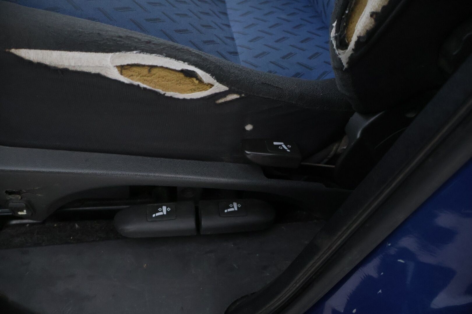 Fiat Doblo 2008 YritysOutlet - Myydään vain yrityksille 1,3 Multijet Van * Vetokoukku / Suomi-Auto * - * Uudet Talvirenkaat / Jakopää & viim. huolto tehty 220tkm 6/25! / Edullinen ja toimiva Suomi-Auto *