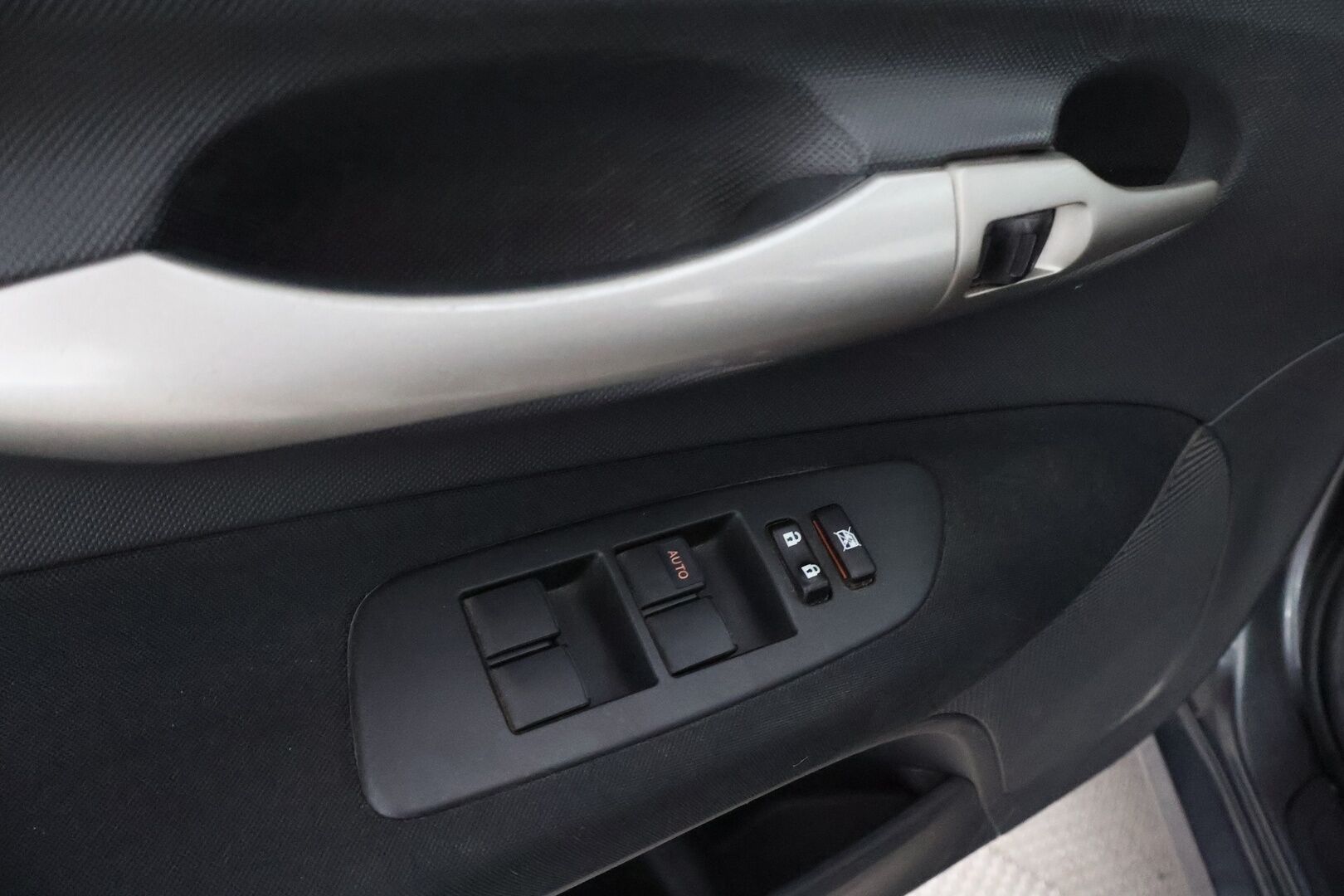 Toyota Auris 2008 *MYYDÄÄN HUUTOKAUPAT.COM*