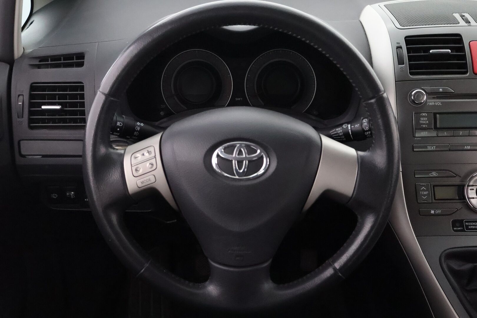 Toyota Auris 2008 *MYYDÄÄN HUUTOKAUPAT.COM*