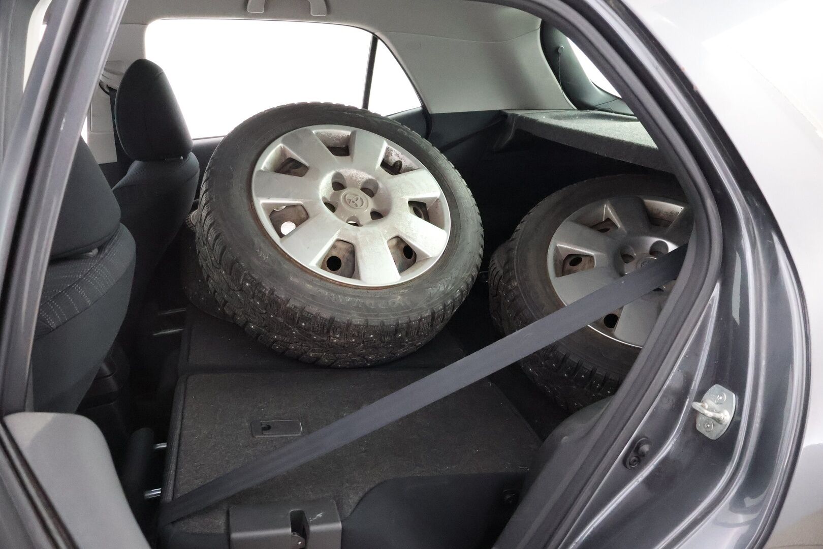 Toyota Auris 2008 *MYYDÄÄN HUUTOKAUPAT.COM*
