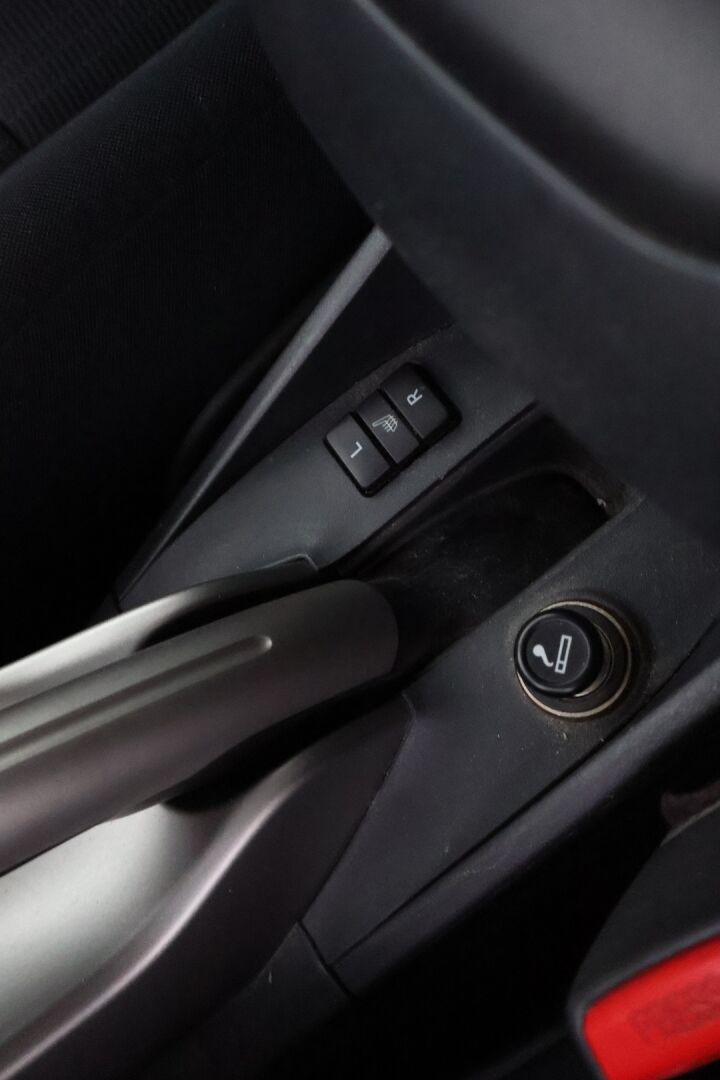 Toyota Auris 2008 *MYYDÄÄN HUUTOKAUPAT.COM*