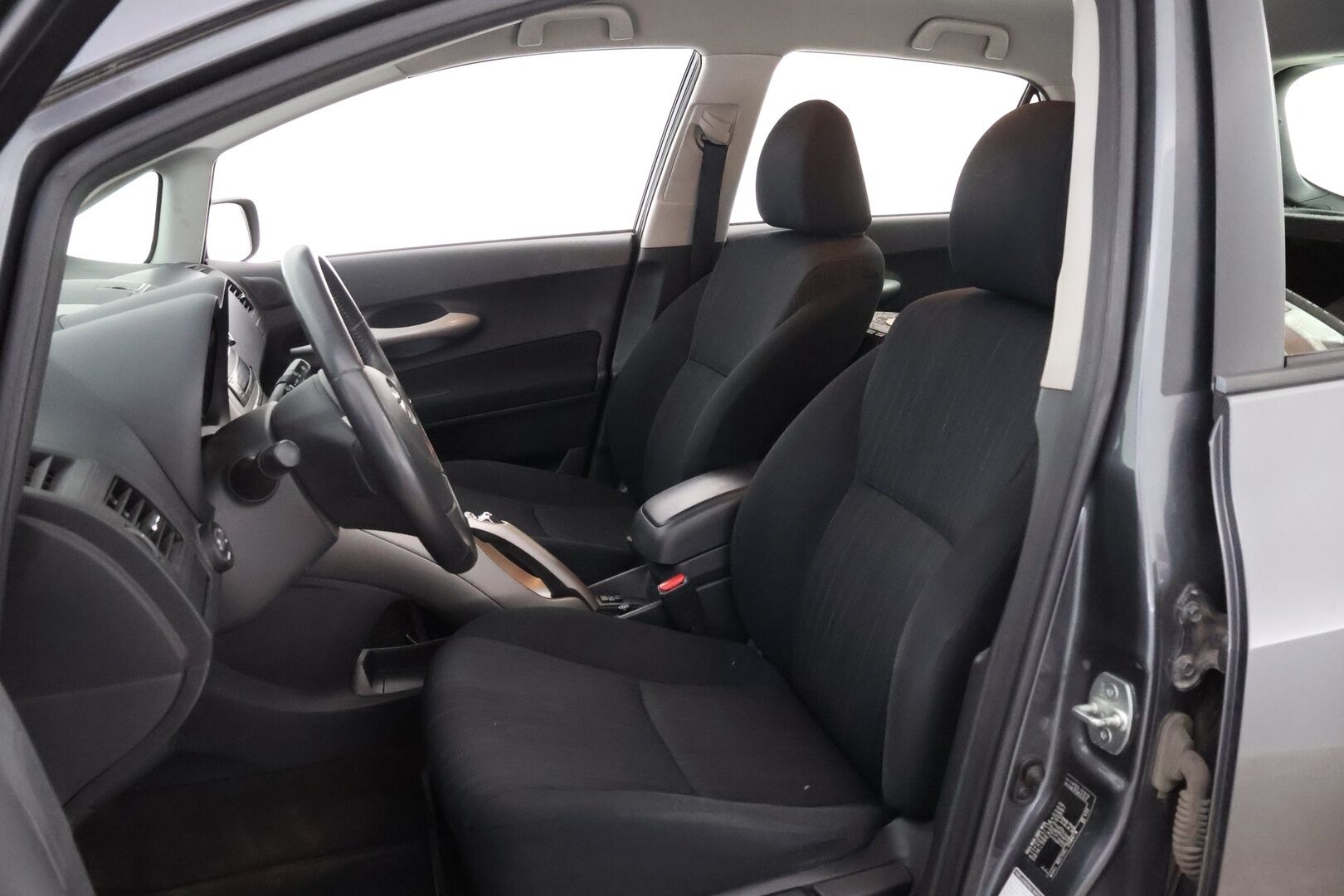 Toyota Auris 2008 *MYYDÄÄN HUUTOKAUPAT.COM*