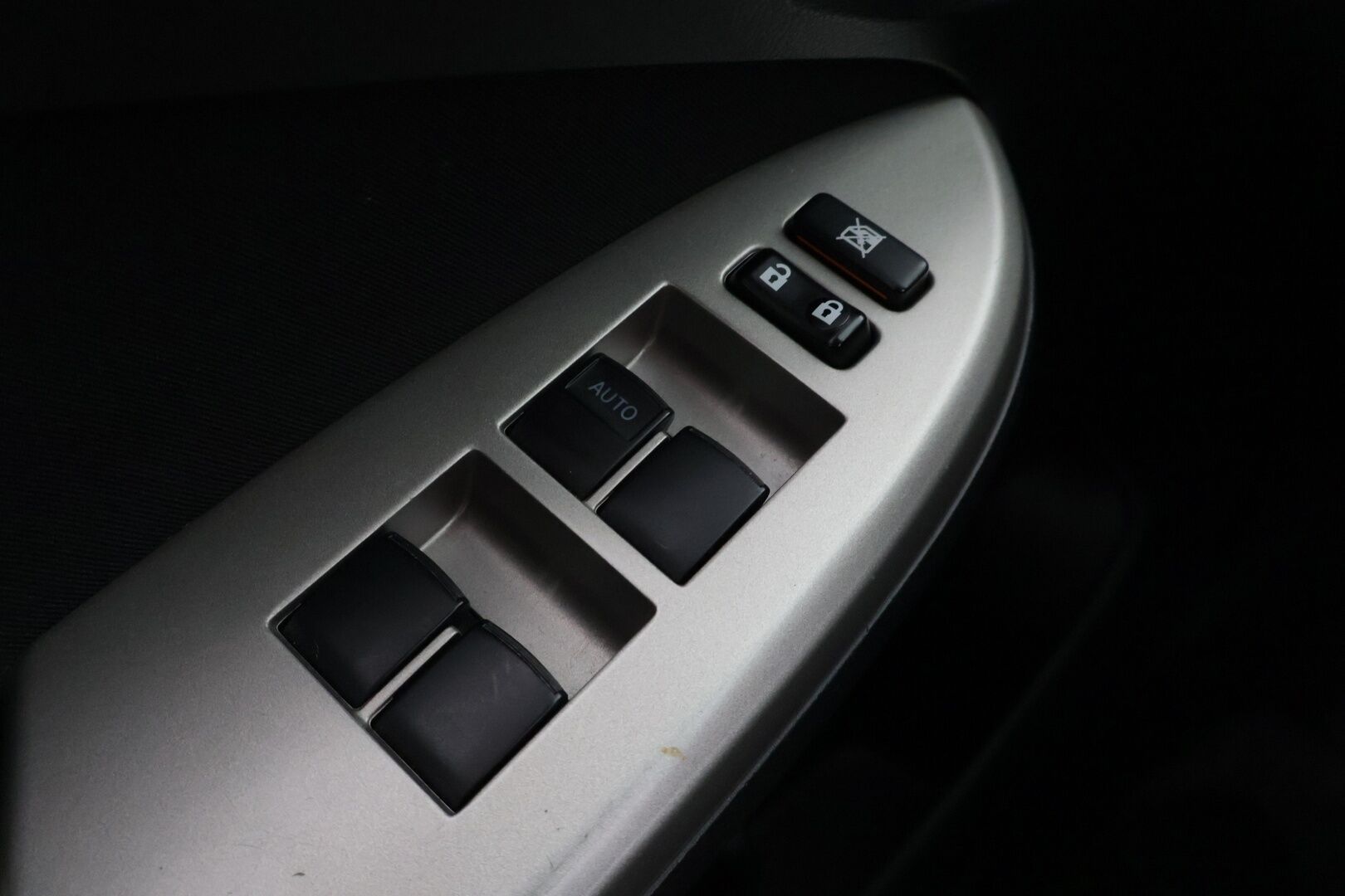Toyota Corolla 2008 1,6 Dual VVT-i Linea Sol 4ov **Myydään huutokaupat.com** - Myydään huutokaupat.com