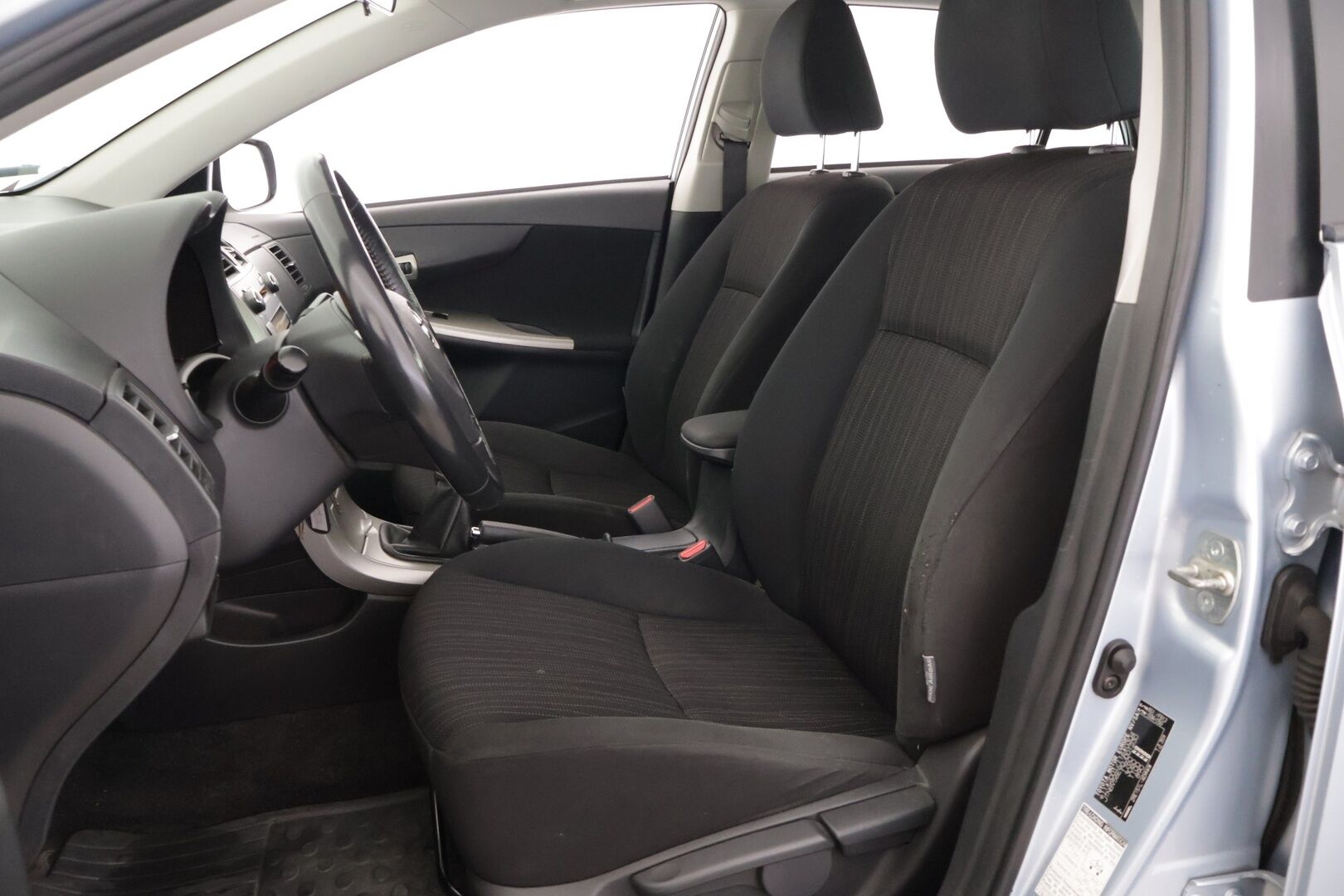 Toyota Corolla 2008 1,6 Dual VVT-i Linea Sol 4ov **Myydään huutokaupat.com** - Myydään huutokaupat.com
