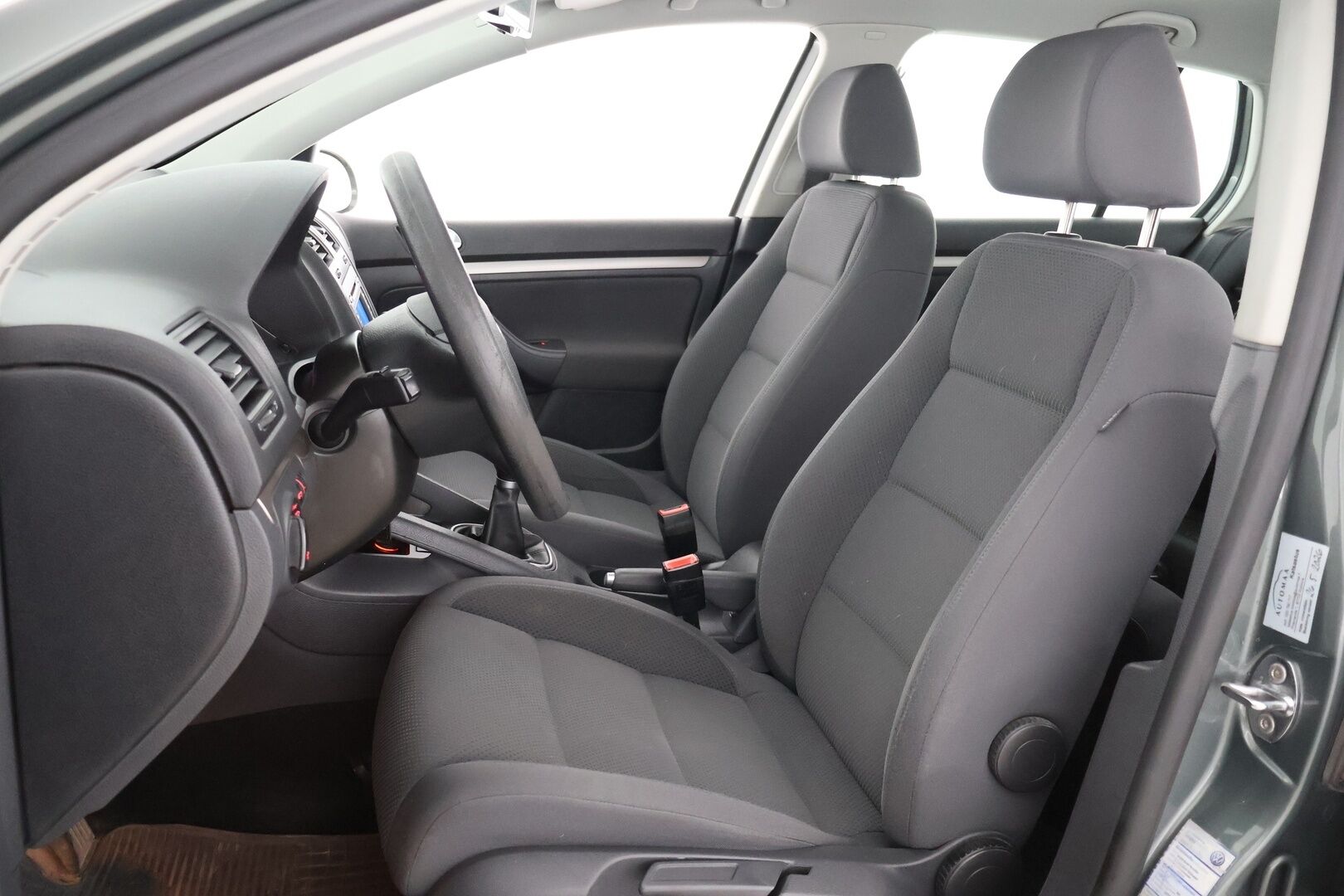 Volkswagen Golf 2008 Comfortline 1,6 75 kW 4-ov - YritysOutlet - Myydään vain yrityksille
