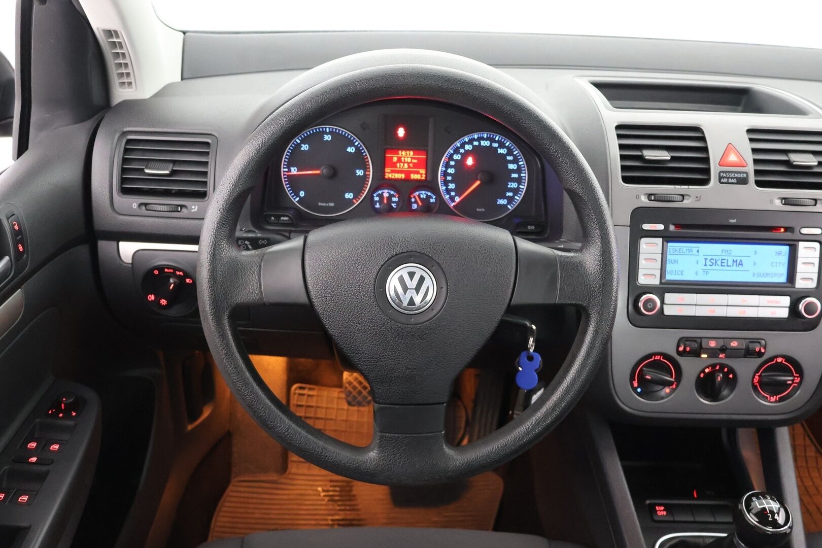 Volkswagen Golf 2008 Comfortline 1,6 75 kW 4-ov - YritysOutlet - Myydään vain yrityksille