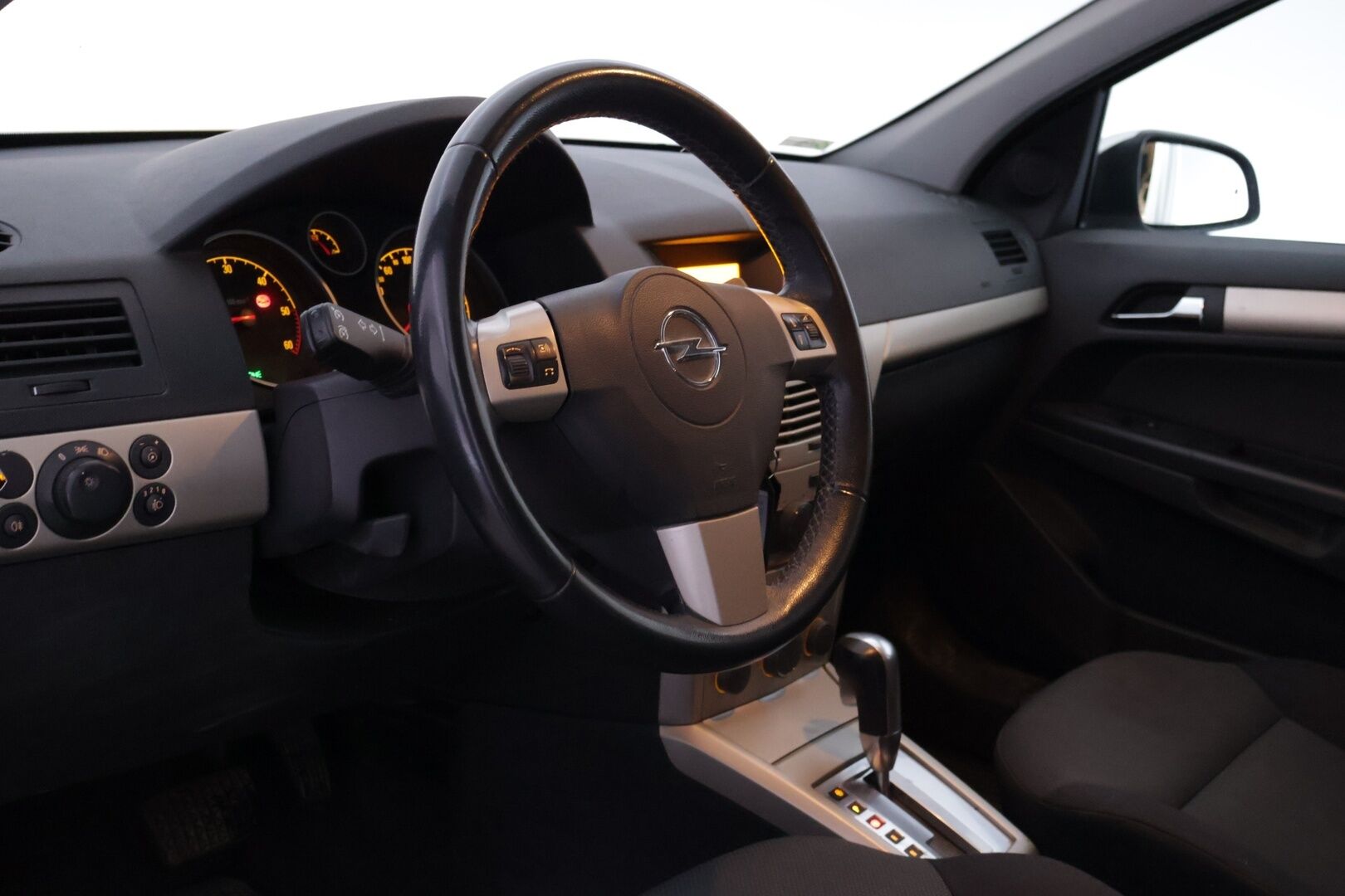 Opel Astra 2008 Wagon Enjoy 1,9 CDTI  Myydään Huutokaupat.com