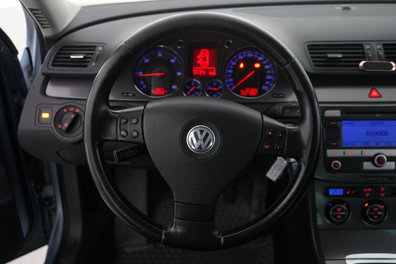 Volkswagen Passat 2009 1.9 TDI Variant Luxline 77 kW *Myydään huutokaupat.com sivulla*