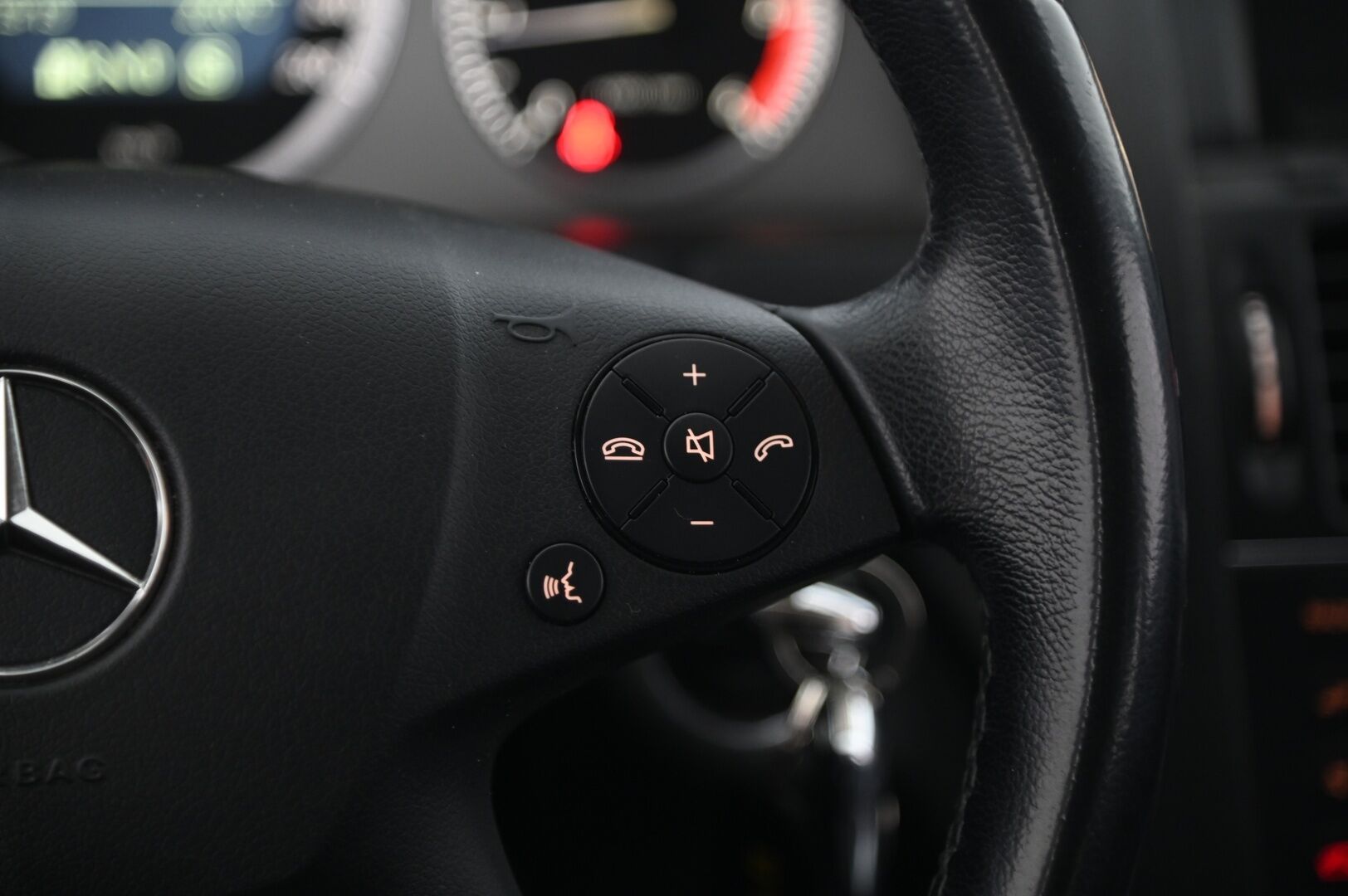 Mercedes-Benz C 2008 200 CDI T A Business *Myydään Huutokauppa.com / Suomi-Auto / Lohko / Koukku / Vakkari / Tutkat* - *Myydään Huutokauppa.com / Sähkötoiminen takaluukku / 2X renkaat vanteineen* - HULLU BLACKWEEK KORKOTARJOUS 2,49%