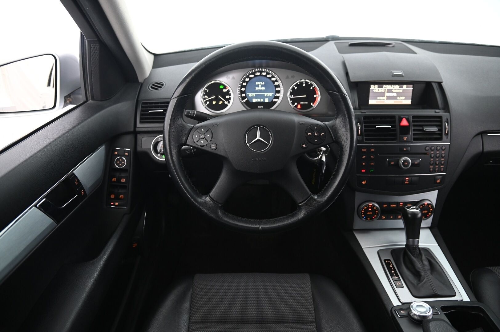 Mercedes-Benz C 2008 200 CDI T A Business *Myydään Huutokauppa.com / Suomi-Auto / Lohko / Koukku / Vakkari / Tutkat* - *Myydään Huutokauppa.com / Sähkötoiminen takaluukku / 2X renkaat vanteineen* - HULLU BLACKWEEK KORKOTARJOUS 2,49%