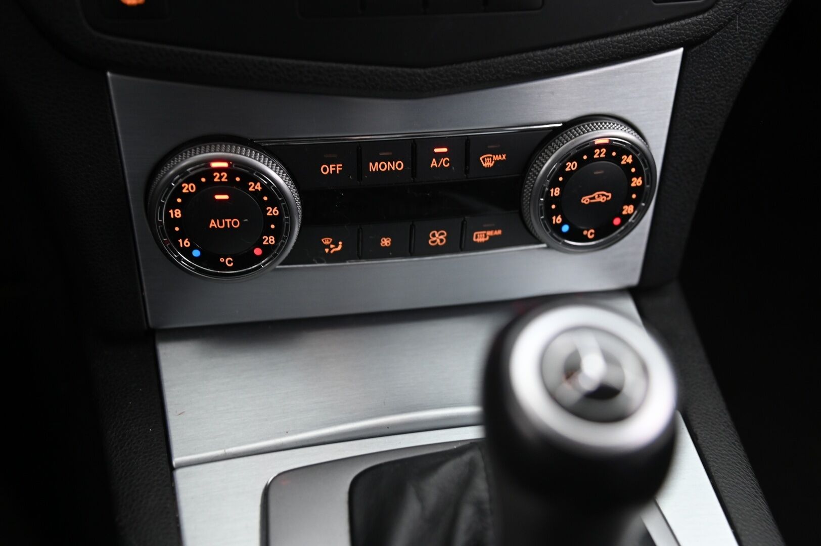 Mercedes-Benz C 2008 200 CDI T A Business *Myydään Huutokauppa.com / Suomi-Auto / Lohko / Koukku / Vakkari / Tutkat* - *Myydään Huutokauppa.com / Sähkötoiminen takaluukku / 2X renkaat vanteineen* - HULLU BLACKWEEK KORKOTARJOUS 2,49%