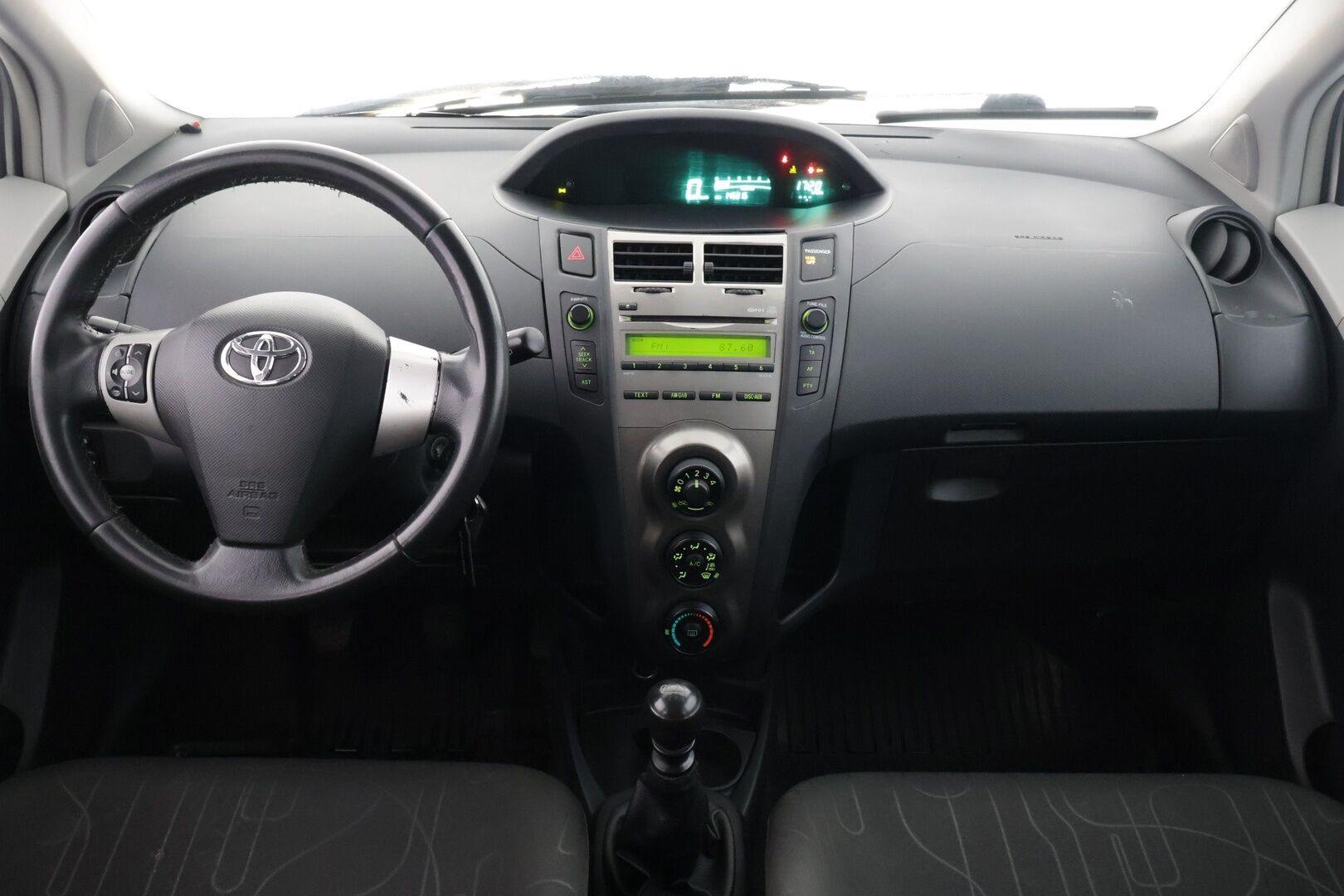 Toyota Yaris 2009 1,4 D-4D DPF Linea Terra 5ov - * MYYDÄÄN HUUTOKAUPAT.COM * VAKKARI / ILMASTOINTI / LOHKO *  