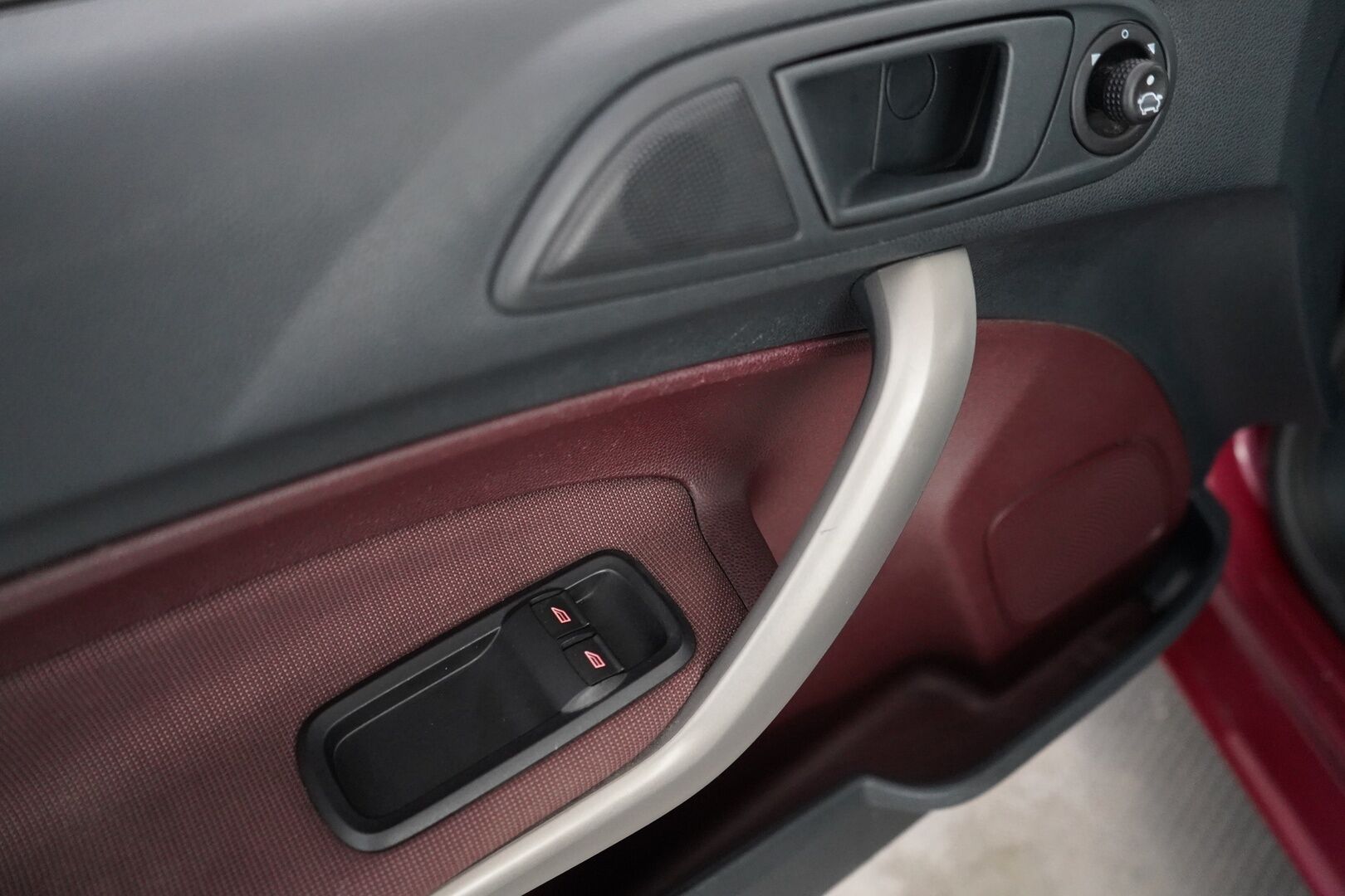 Ford Fiesta 2009 1,25 82 hv Trend M5 3-ovinen - YritysOutlet - Myydään vain yrityksille - Suomi-auto toiselta omistajalta / Kahdet renkaat