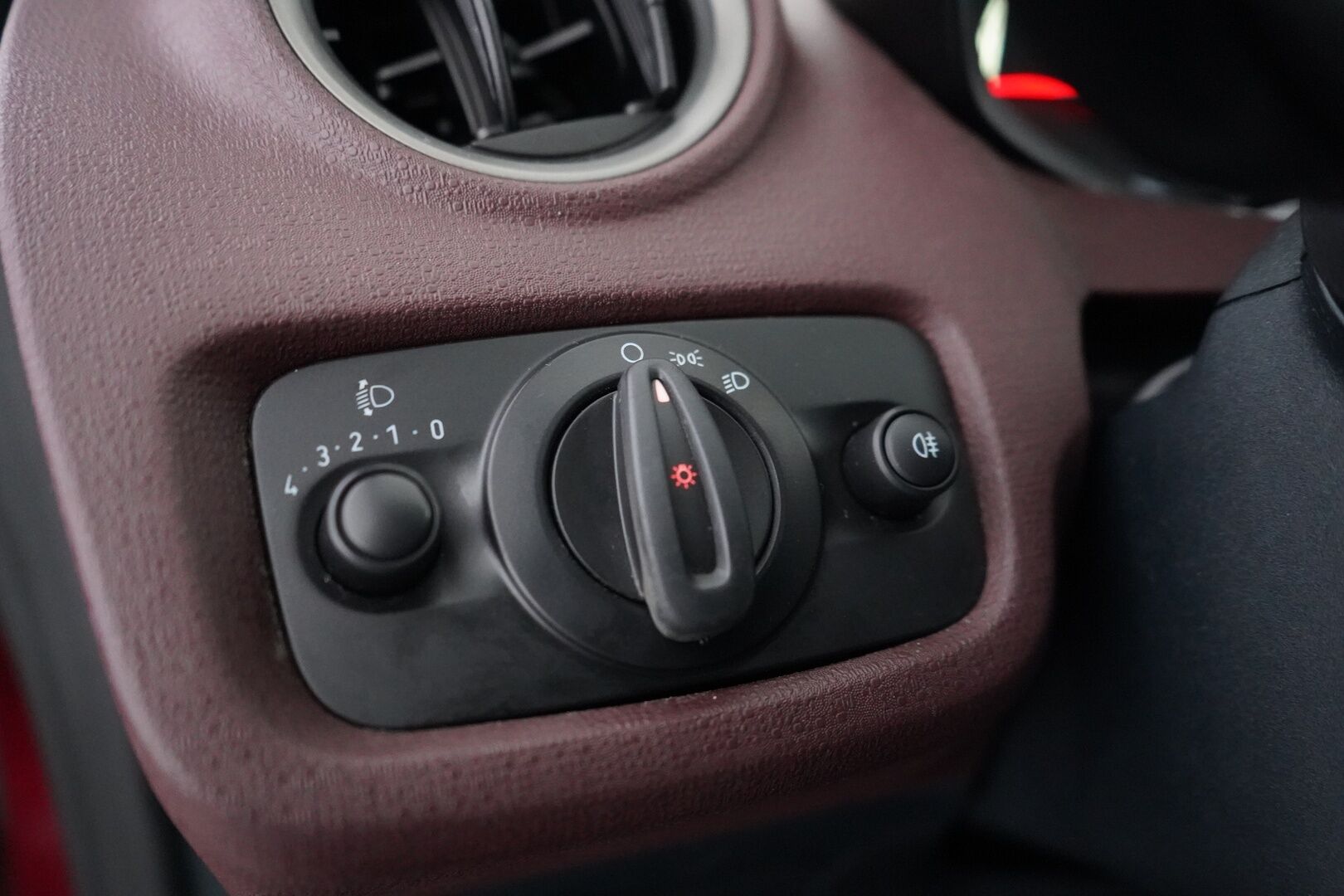 Ford Fiesta 2009 1,25 82 hv Trend M5 3-ovinen - YritysOutlet - Myydään vain yrityksille - Suomi-auto toiselta omistajalta / Kahdet renkaat