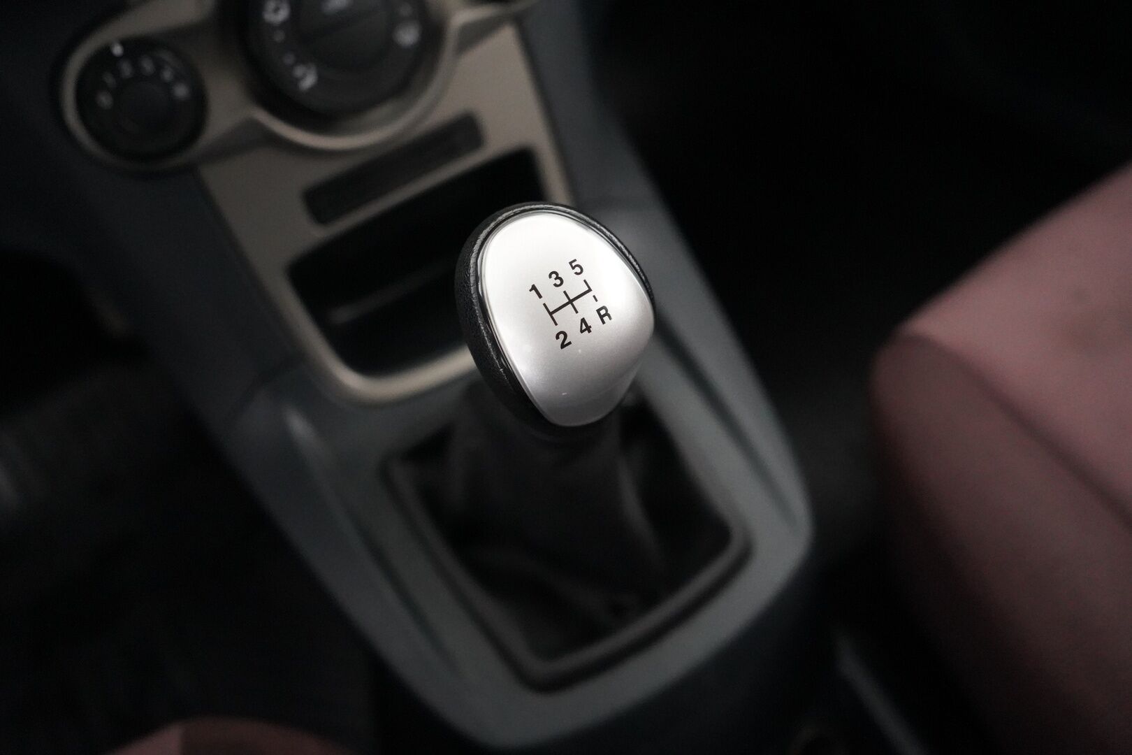 Ford Fiesta 2009 1,25 82 hv Trend M5 3-ovinen - YritysOutlet - Myydään vain yrityksille - Suomi-auto toiselta omistajalta / Kahdet renkaat