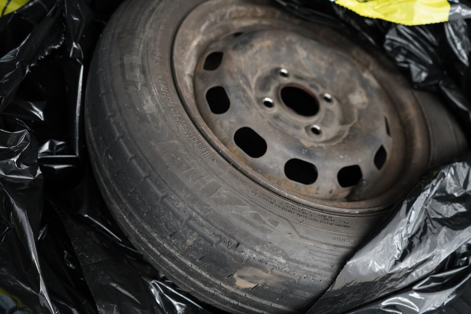 Ford Fiesta 2009 1,25 82 hv Trend M5 3-ovinen - YritysOutlet - Myydään vain yrityksille - Suomi-auto toiselta omistajalta / Kahdet renkaat