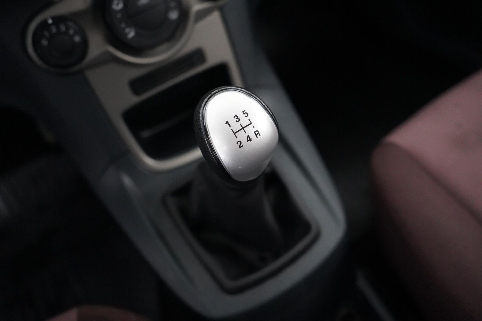 Ford Fiesta 2009 1,25 82 hv Trend M5 3-ovinen - YritysOutlet - Myydään vain yrityksille - Suomi-auto toiselta omistajalta / Kahdet renkaat