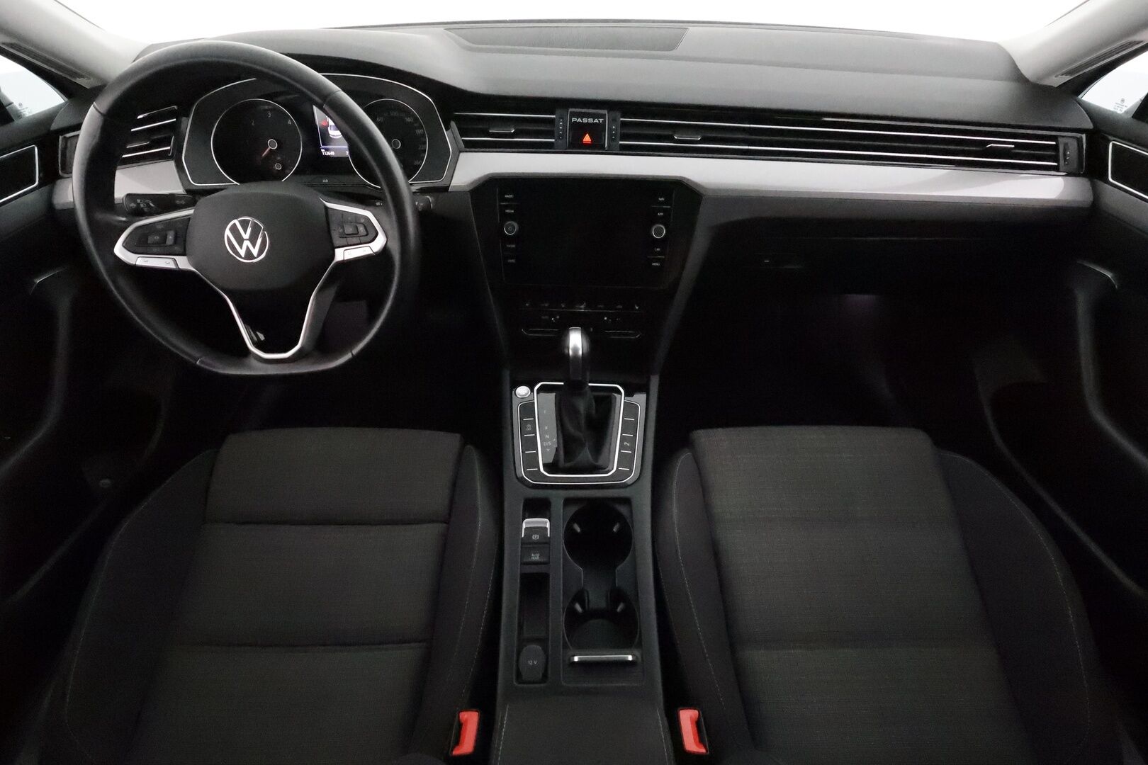 Volkswagen Passat 2022 Sedan Style 2,0 TDI EVO SCR 110 kW DSG-autom. **Adapt.vakkari / P.kamera / Koukku / LED / Webasto / KeylessGo** - 1.Om Suomi-auto / Kahdet renkaat aluvanteilla / Apple&Android 