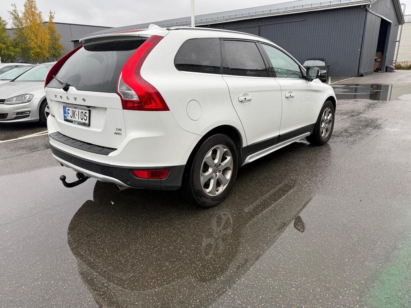 Volvo XC60 2009 D5 AWD Summum Business aut * Suomiauto / Webasto / Adapt.Vakkari / Panorama / Koukku / Supervarusteet! - High Performance Audio / Juuri tullut Tampereelle!